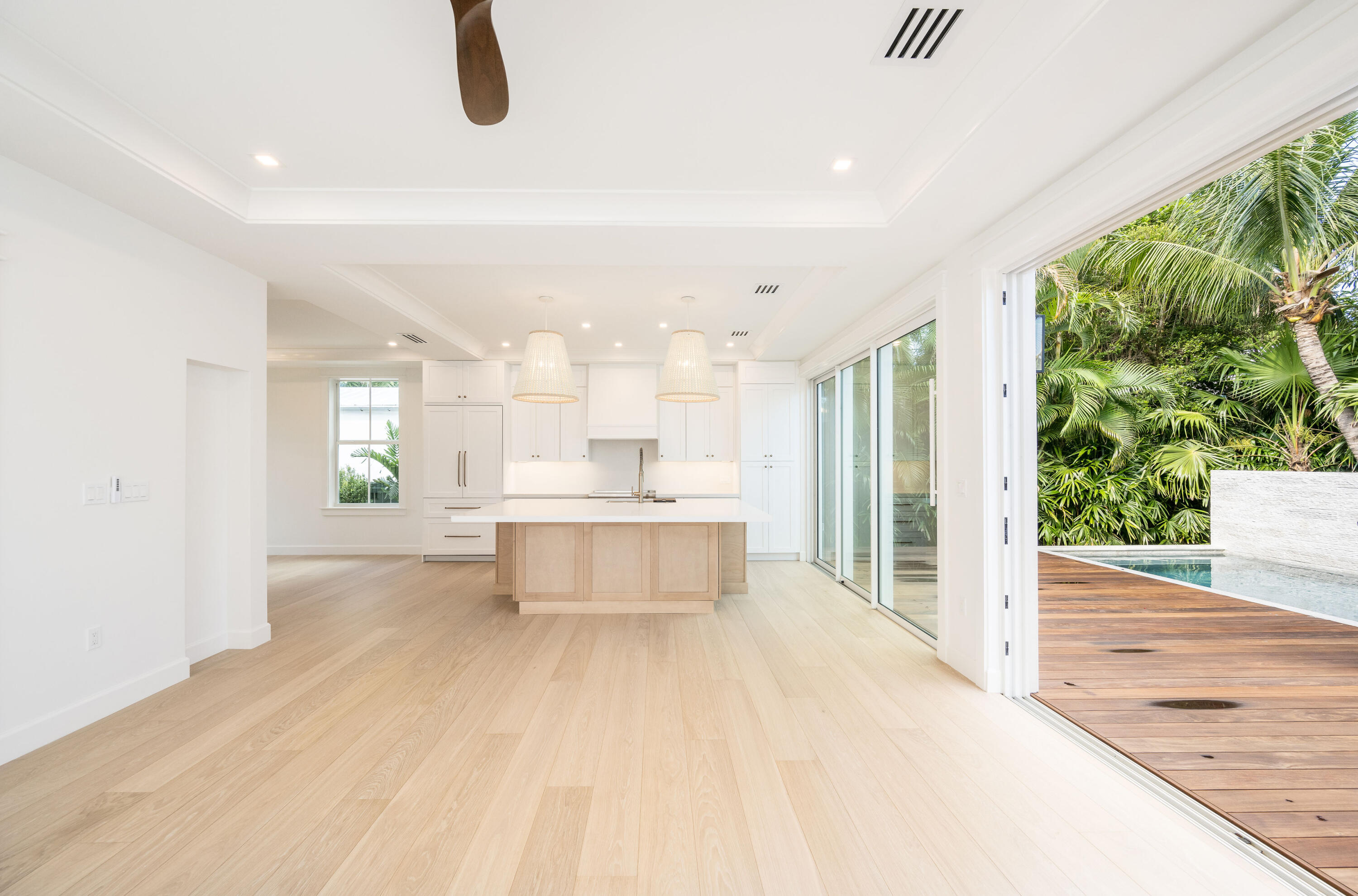 1233 Washington Street