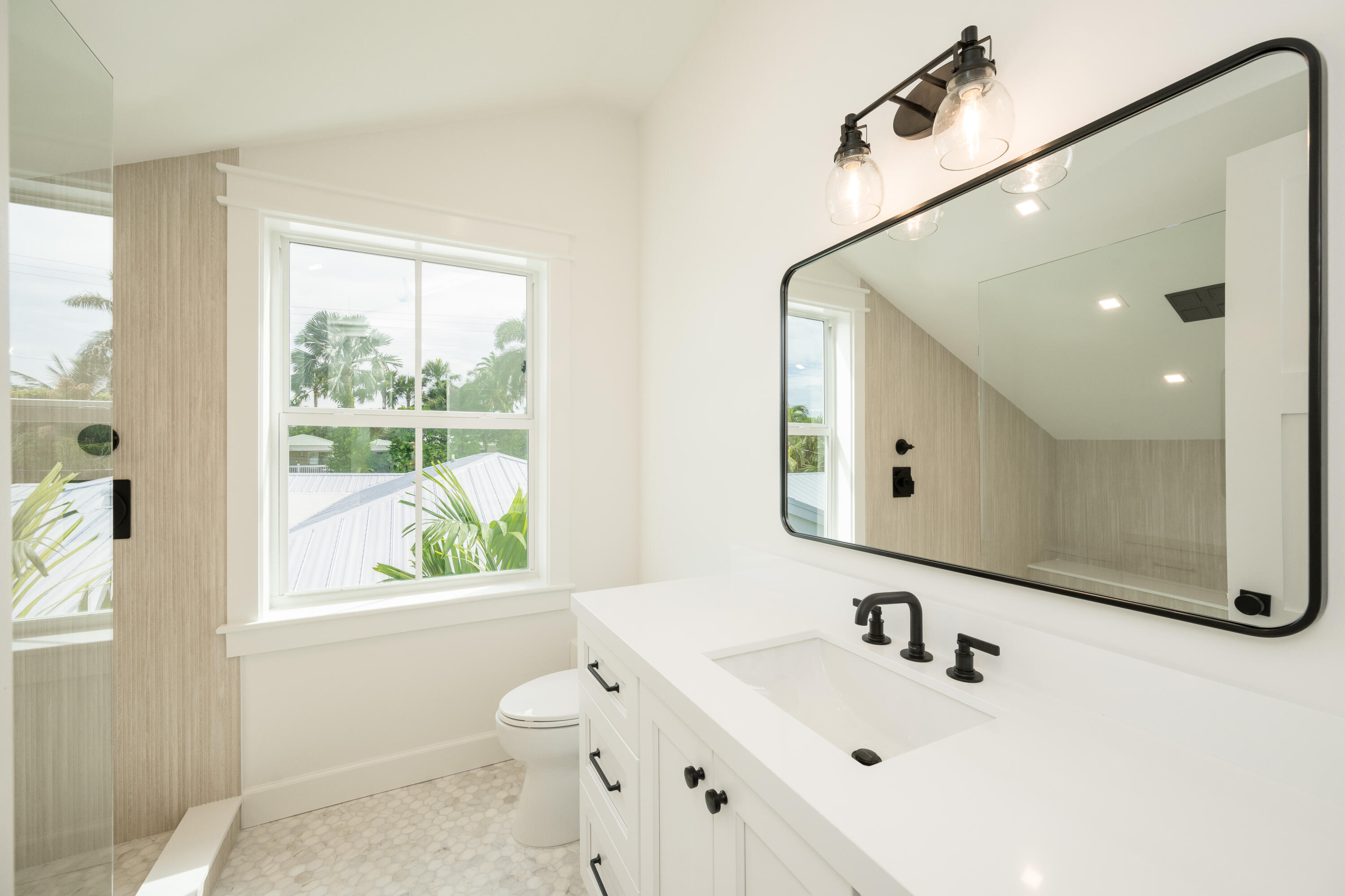 1233 Washington Street