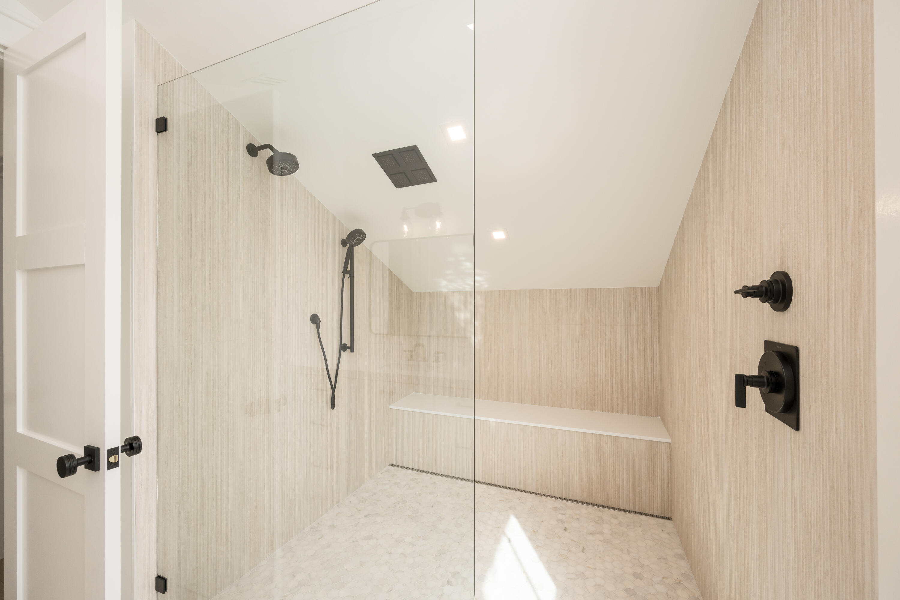 1233 Washington Street