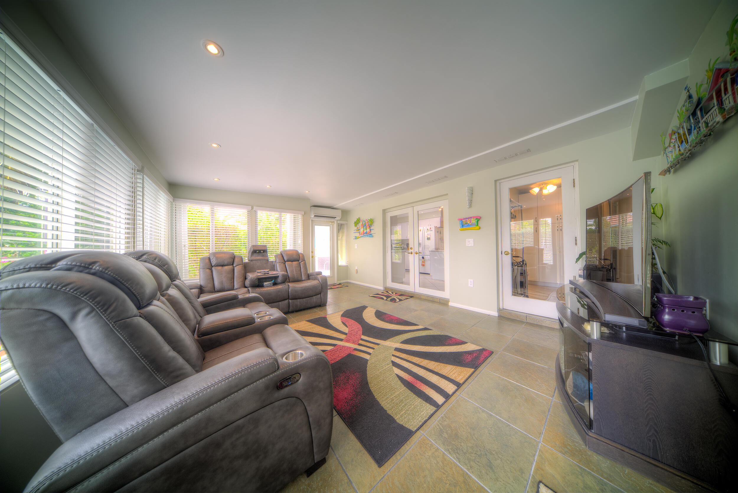 5 Amaryllis Dr