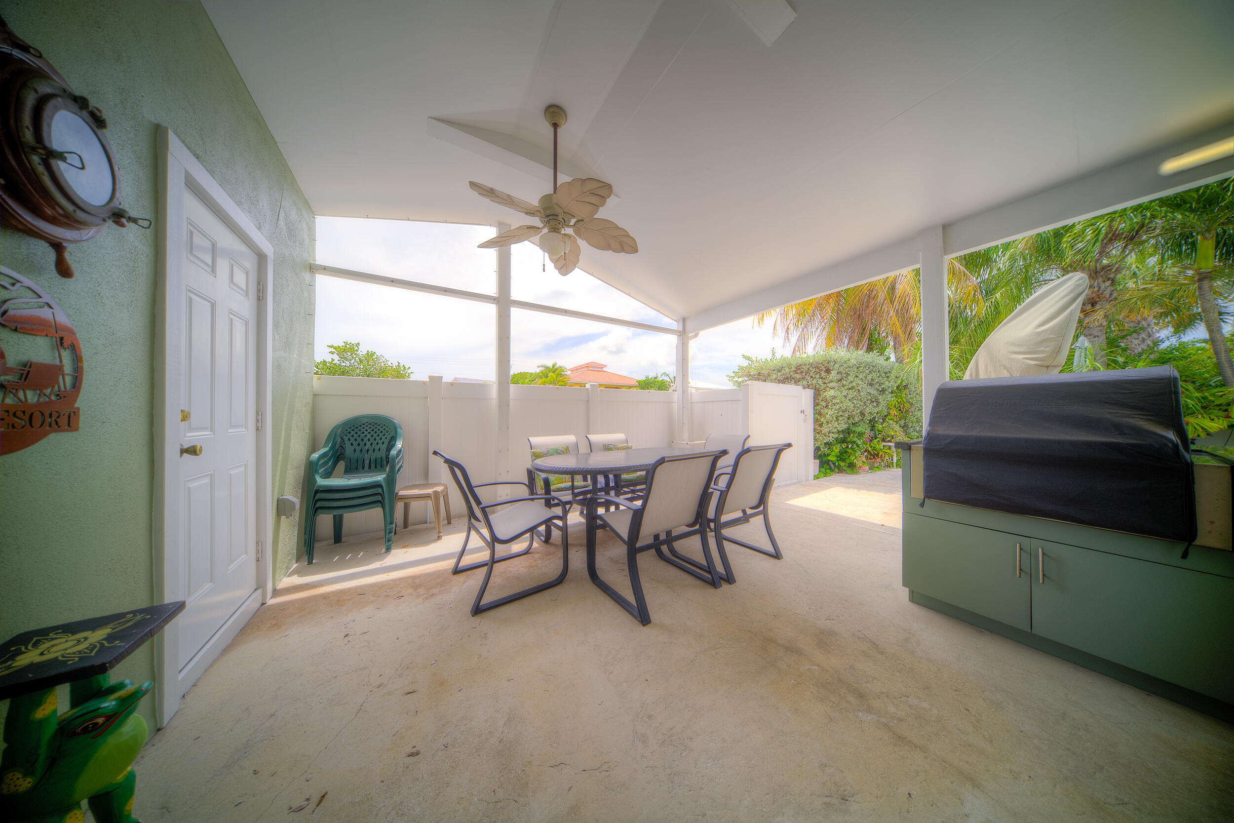 5 Amaryllis Dr