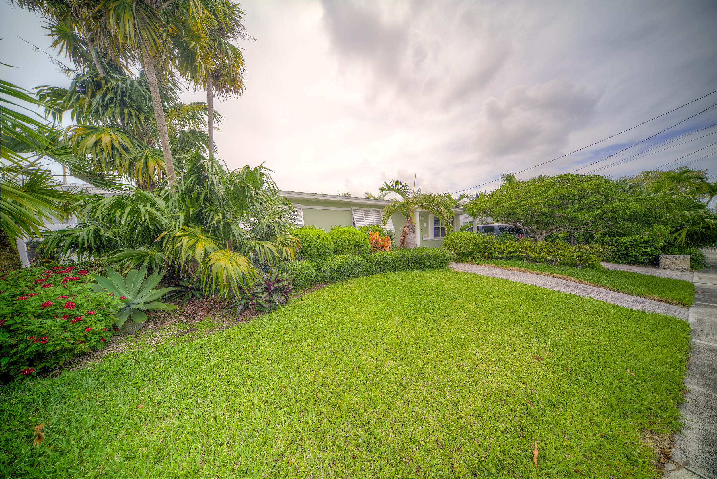 5 Amaryllis Dr