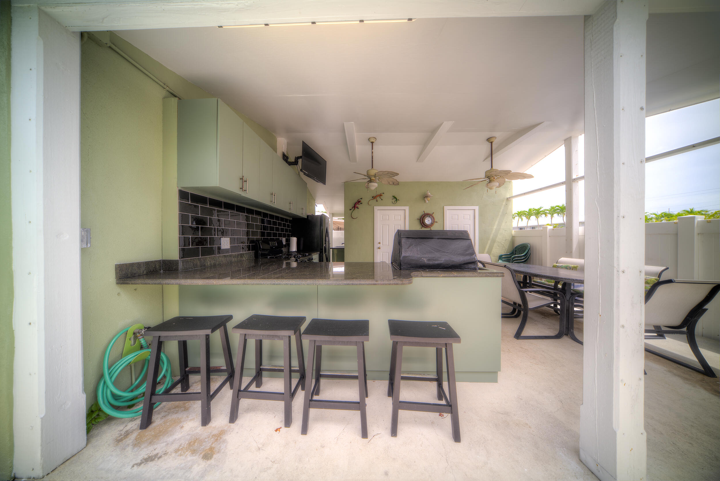 5 Amaryllis Dr