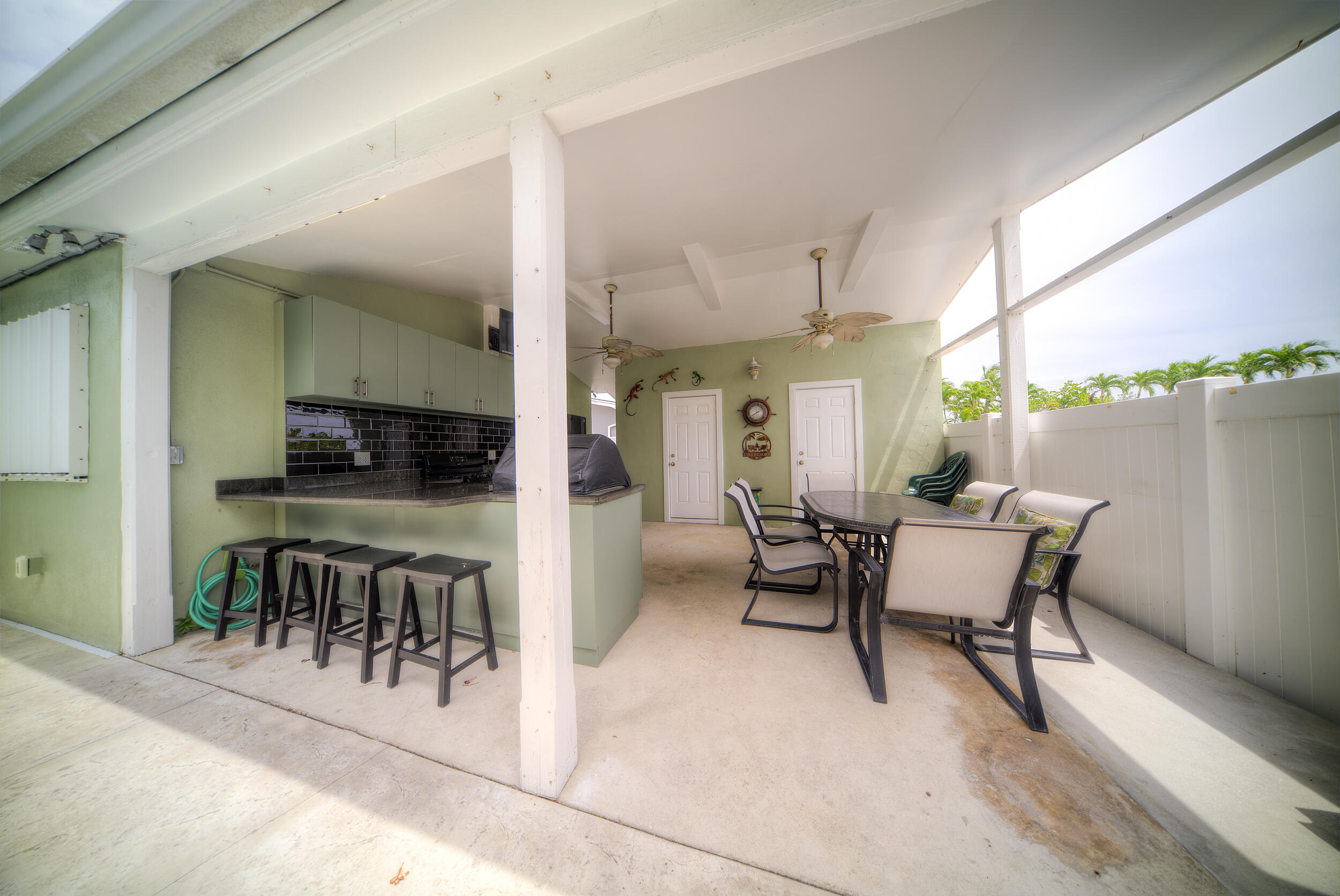5 Amaryllis Dr