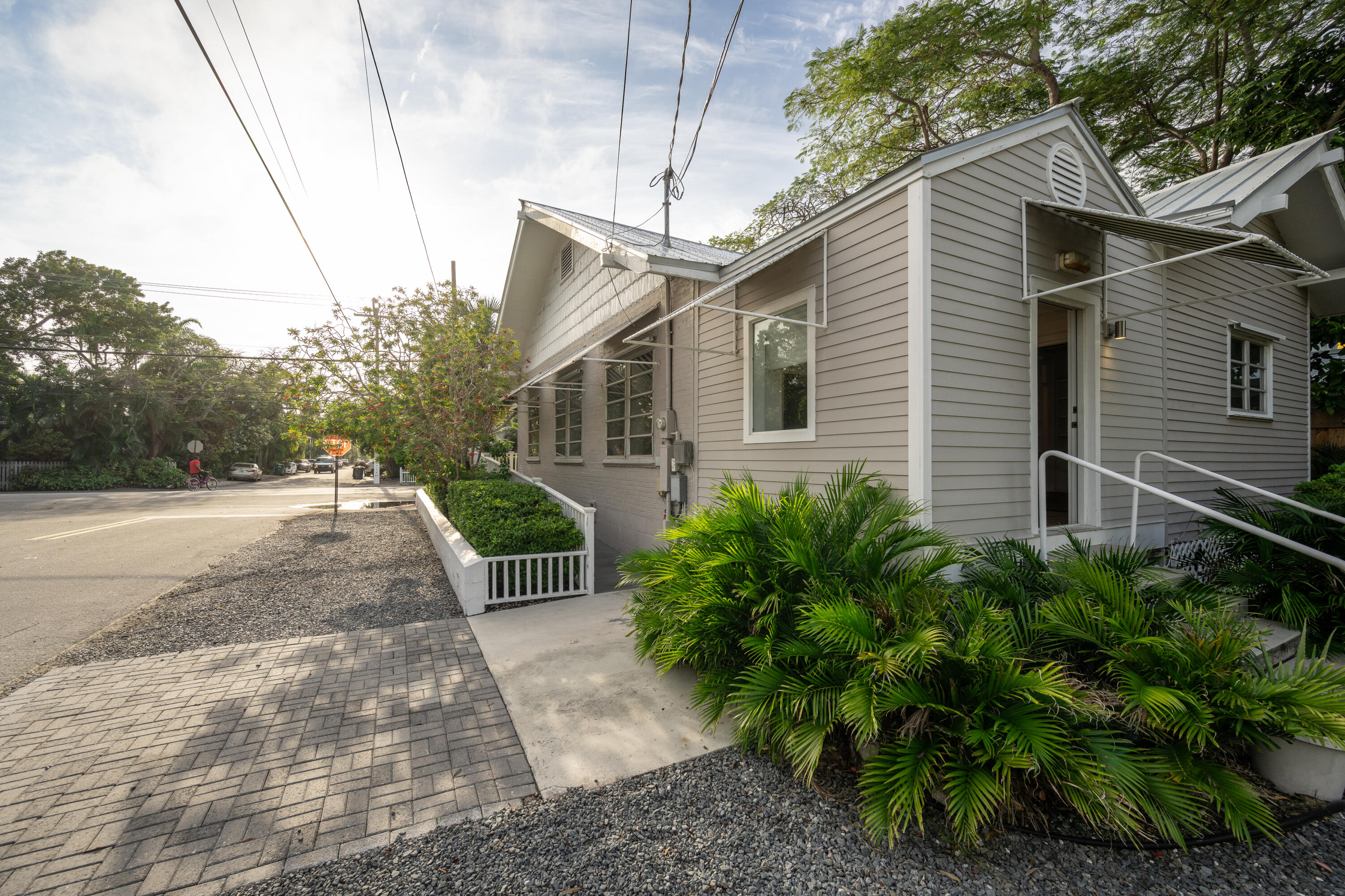 1411 White Street