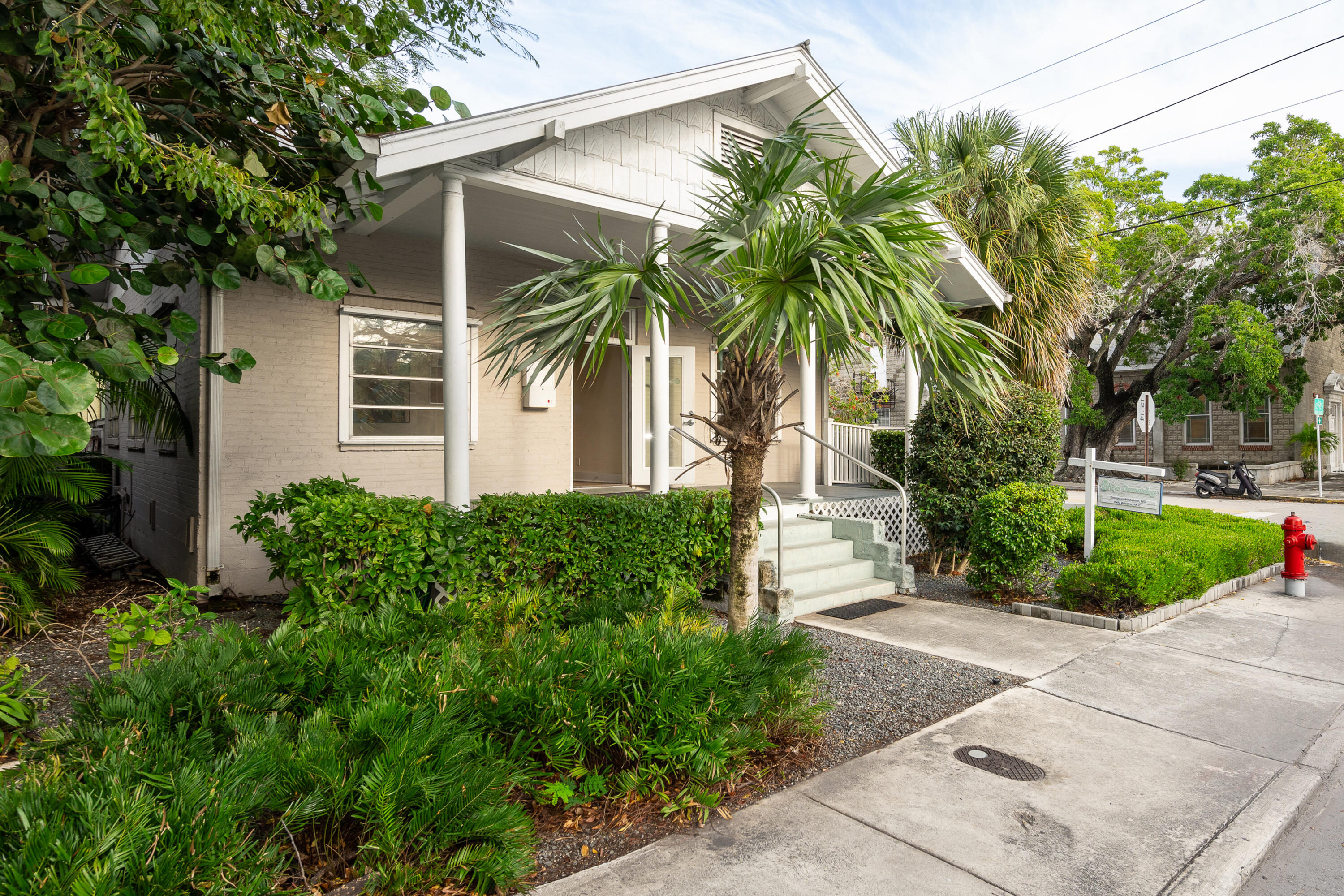 1411 White Street