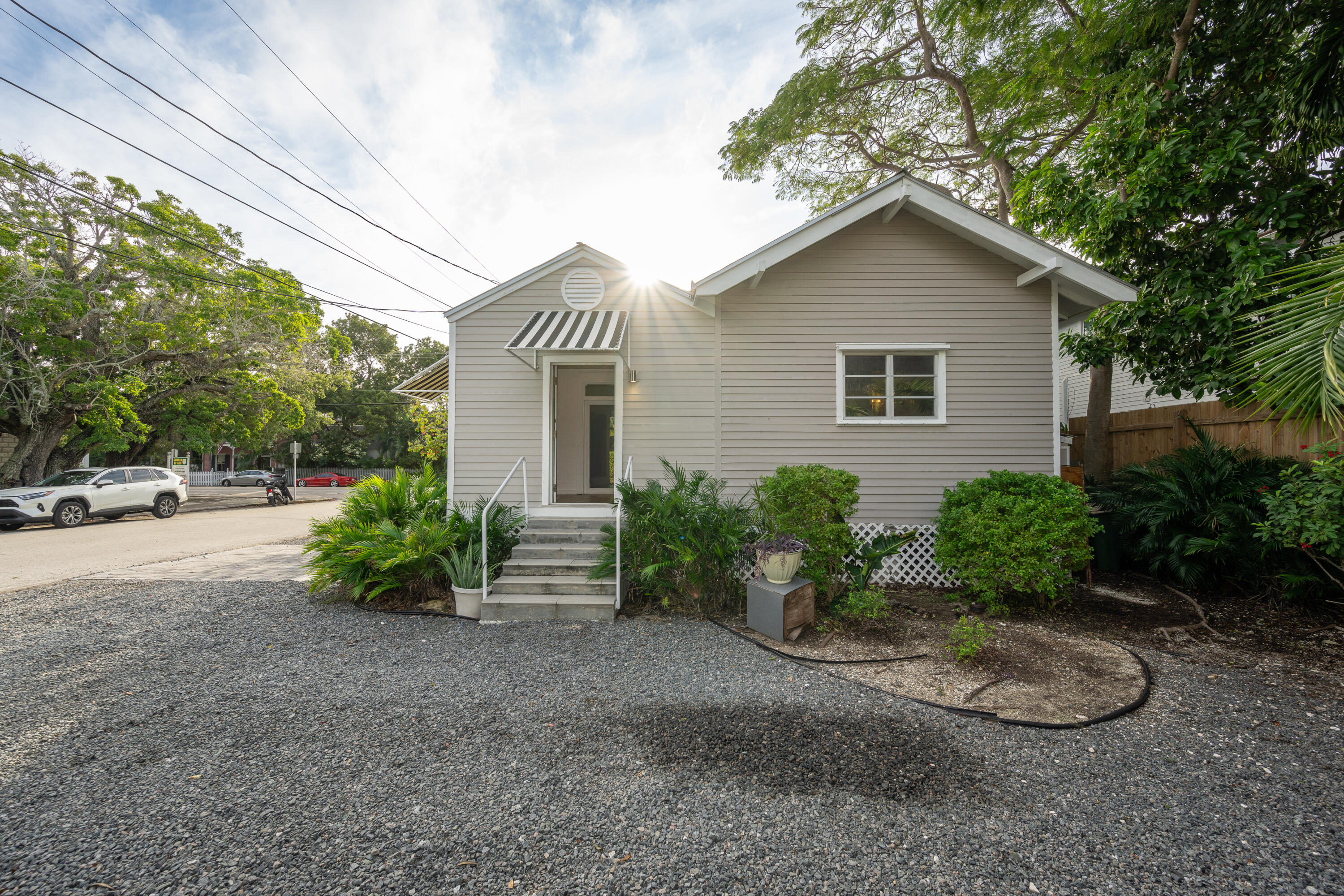 1411 White Street