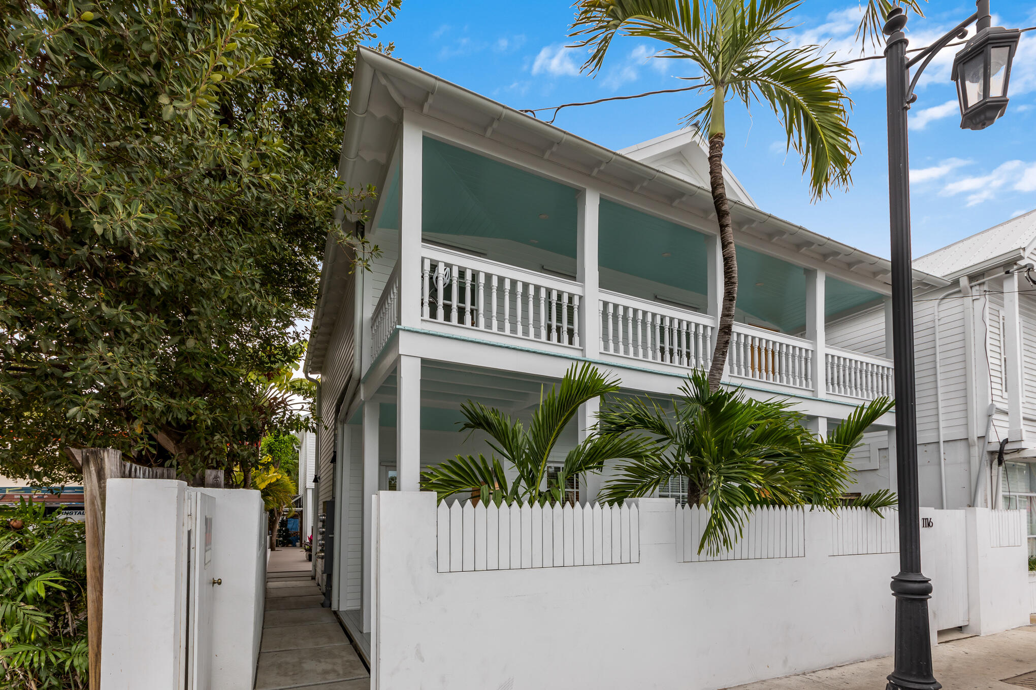 1116-2 Truman Avenue