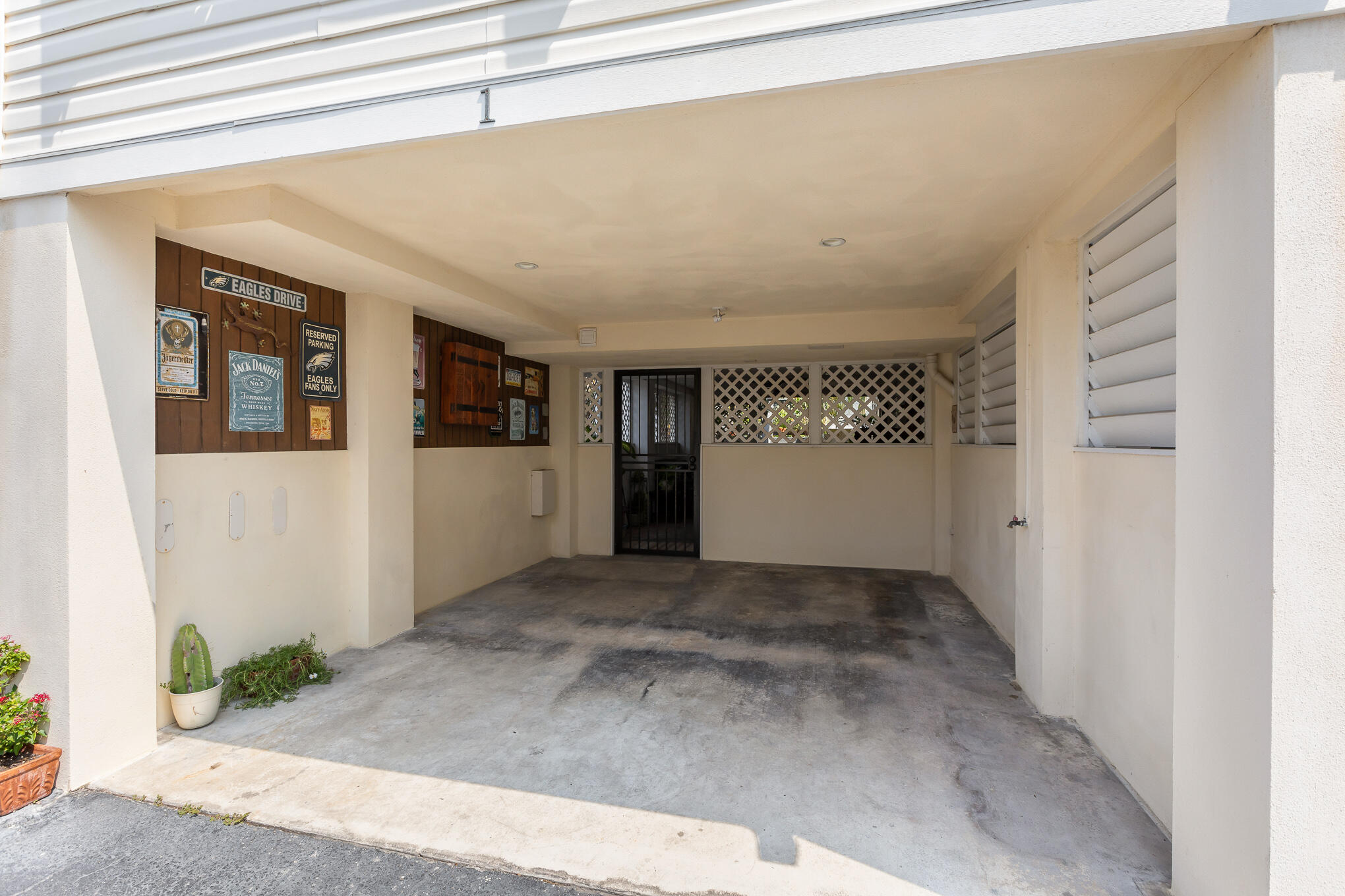 3075 Flagler Avenue Unit: 1
