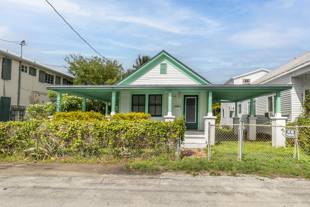 1118 Watson Street