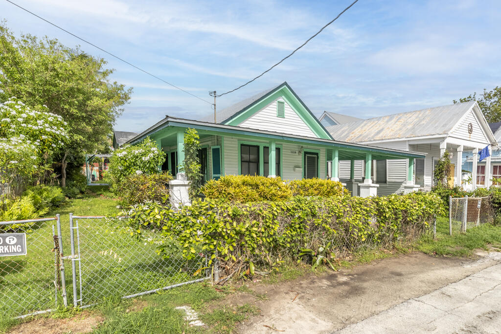 1118 Watson Street