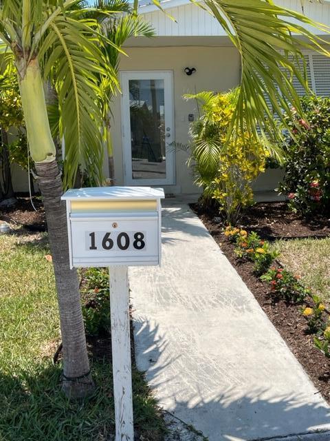 1608 Venetian Drive