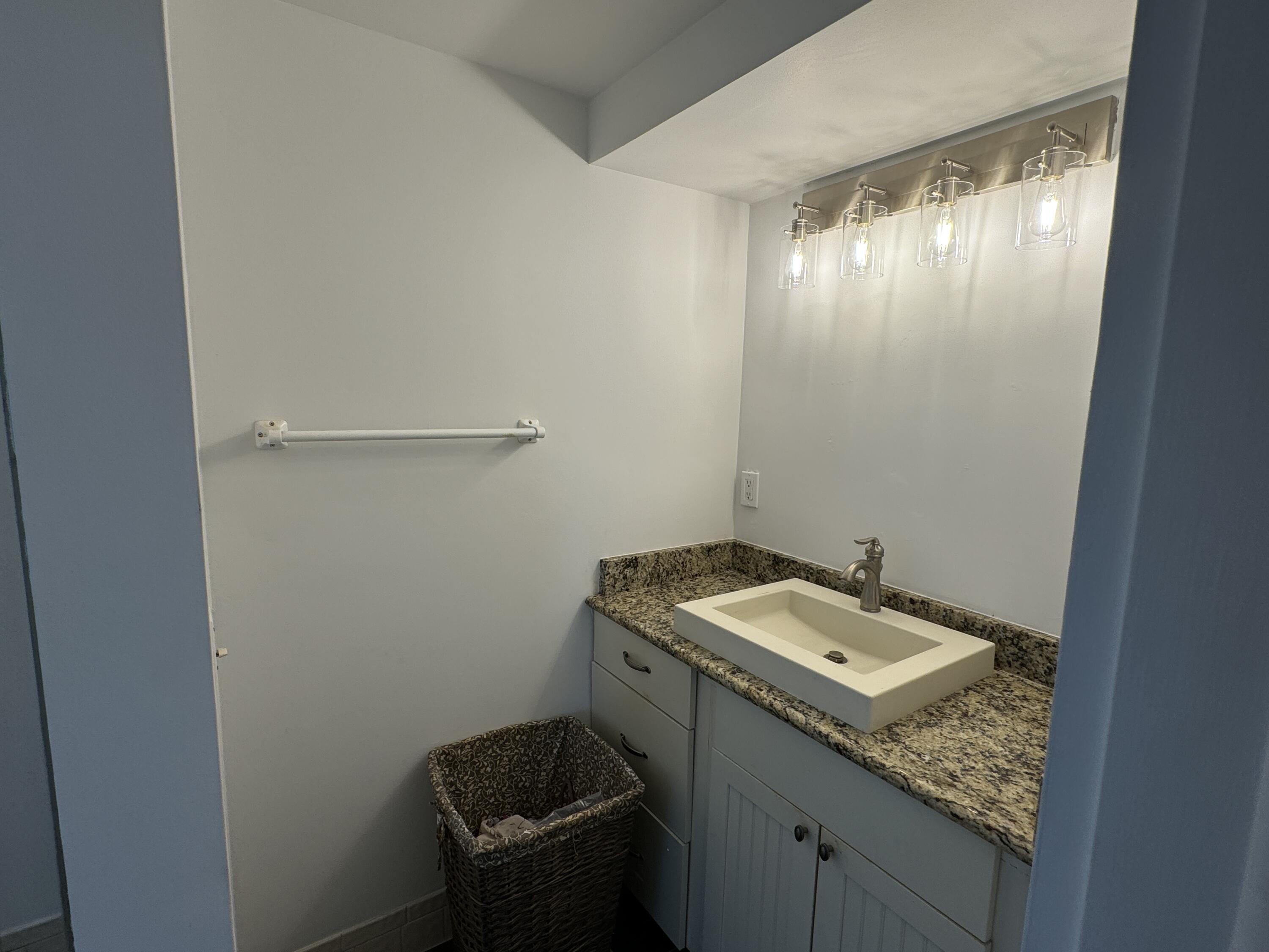 800 Fleming Street Unit: C1