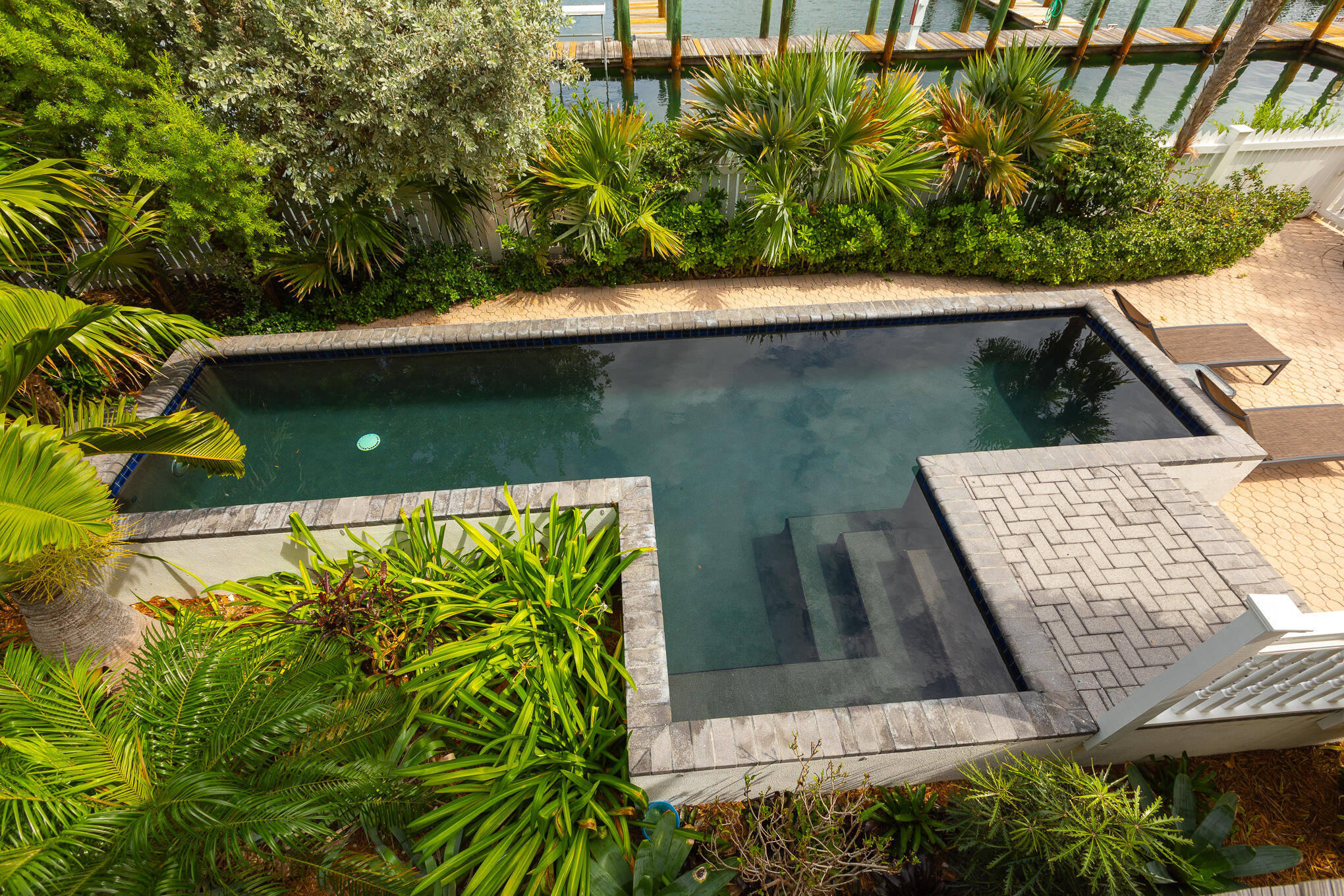 719 Eisenhower Drive Unit: 7