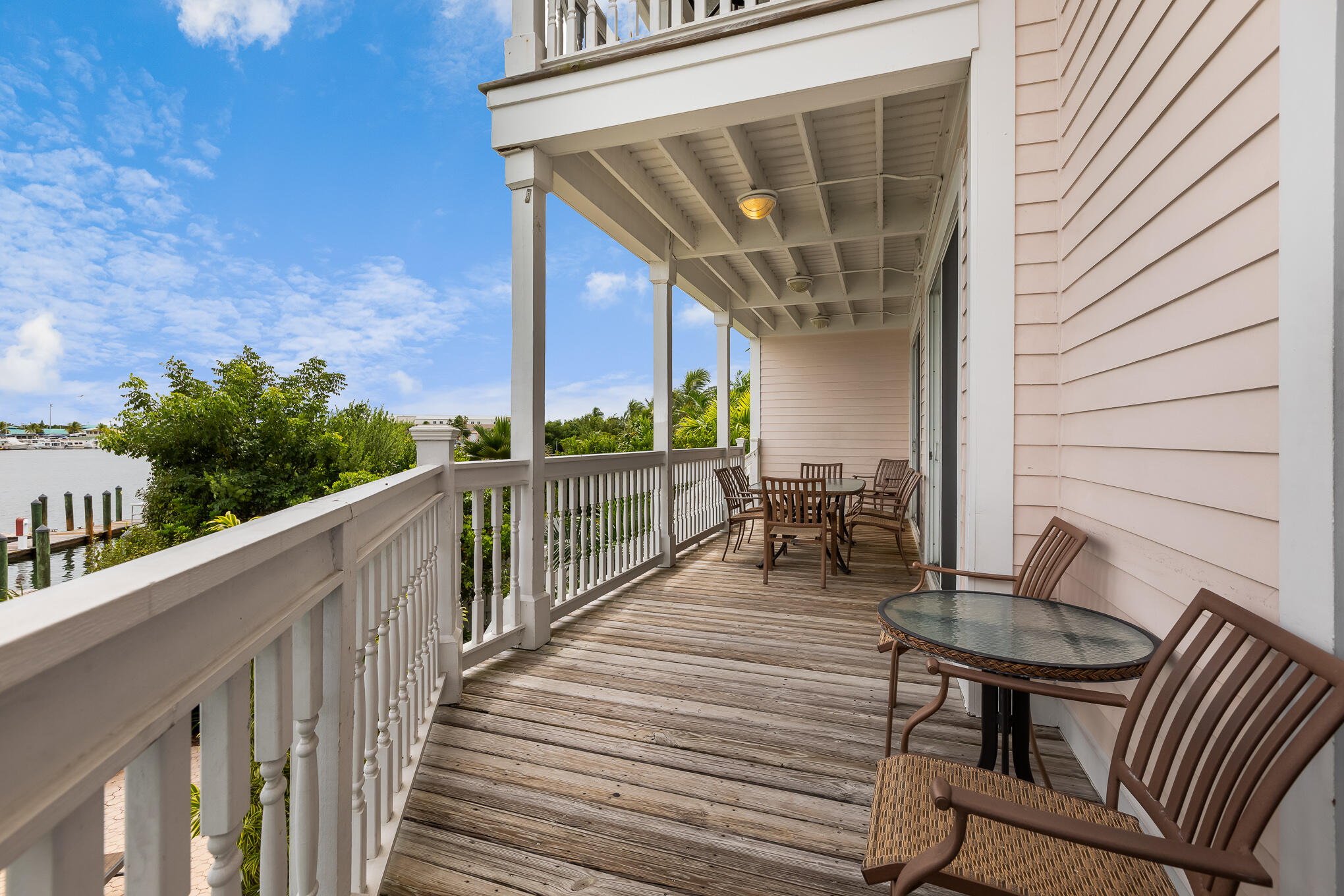 719 Eisenhower Drive Unit: 7