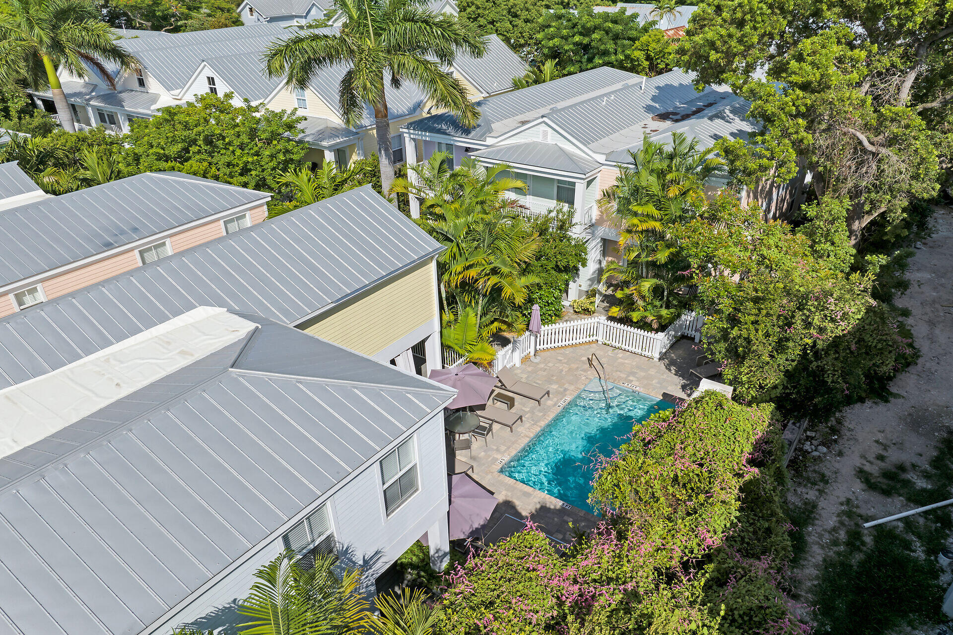 1025 Simonton Street