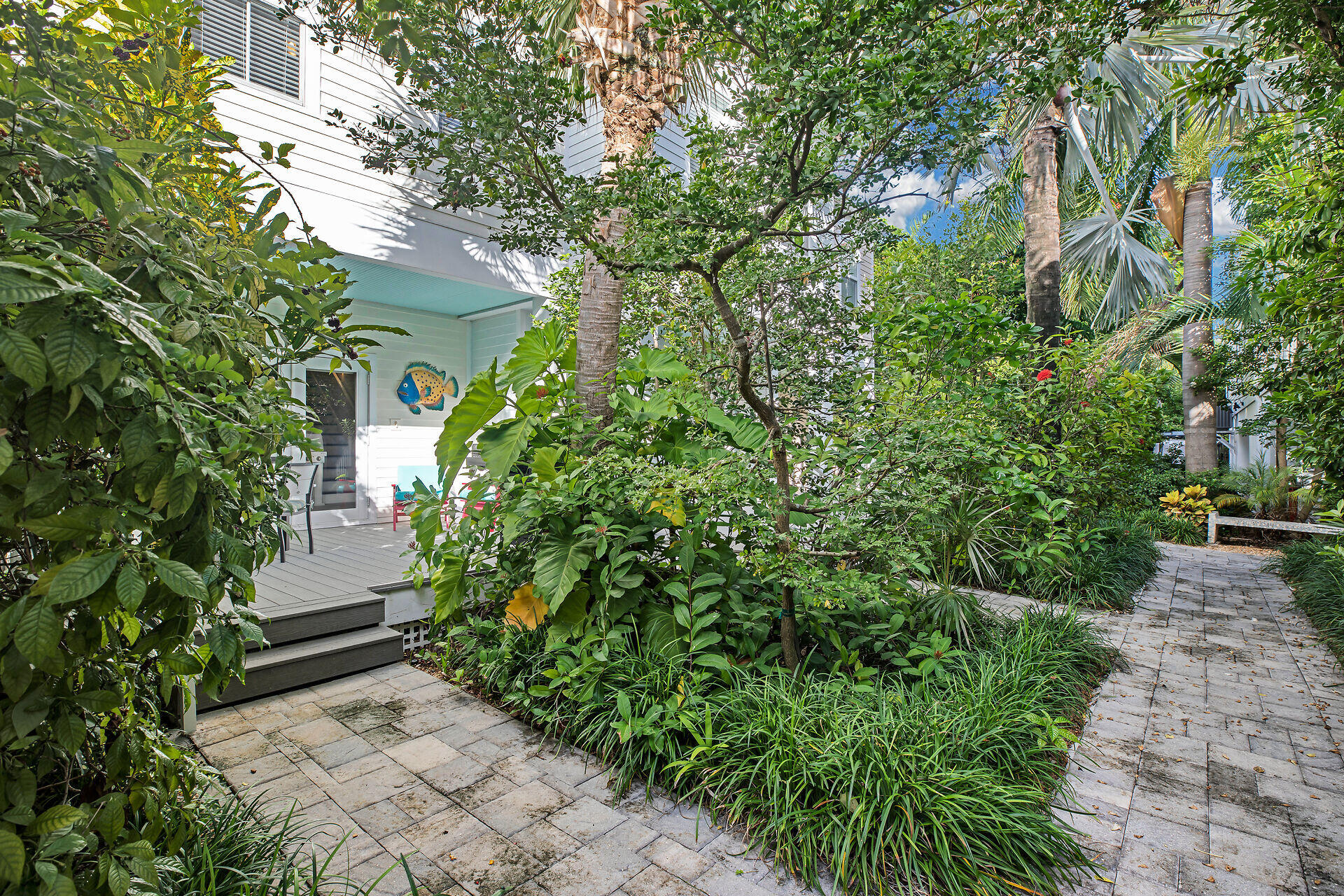 1025 Simonton Street