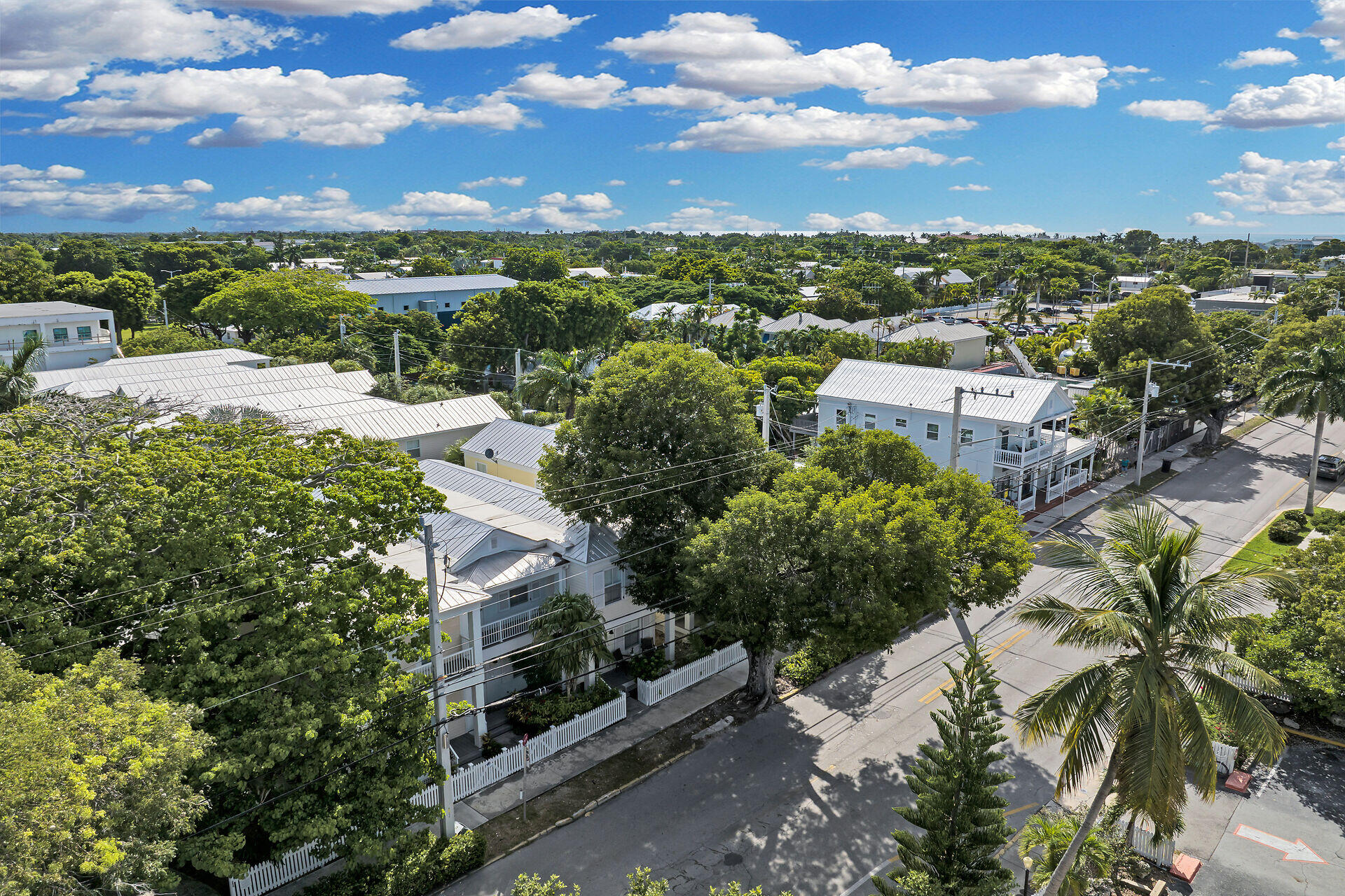 1025 Simonton Street