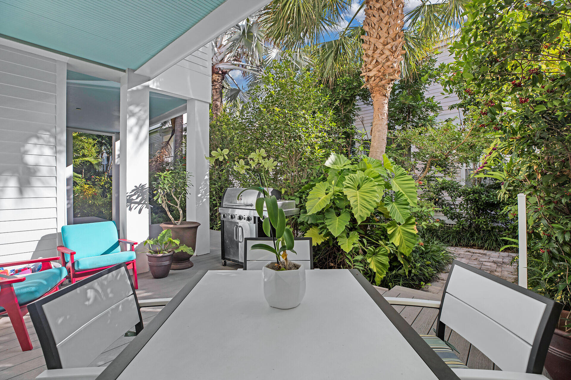 1025 Simonton Street