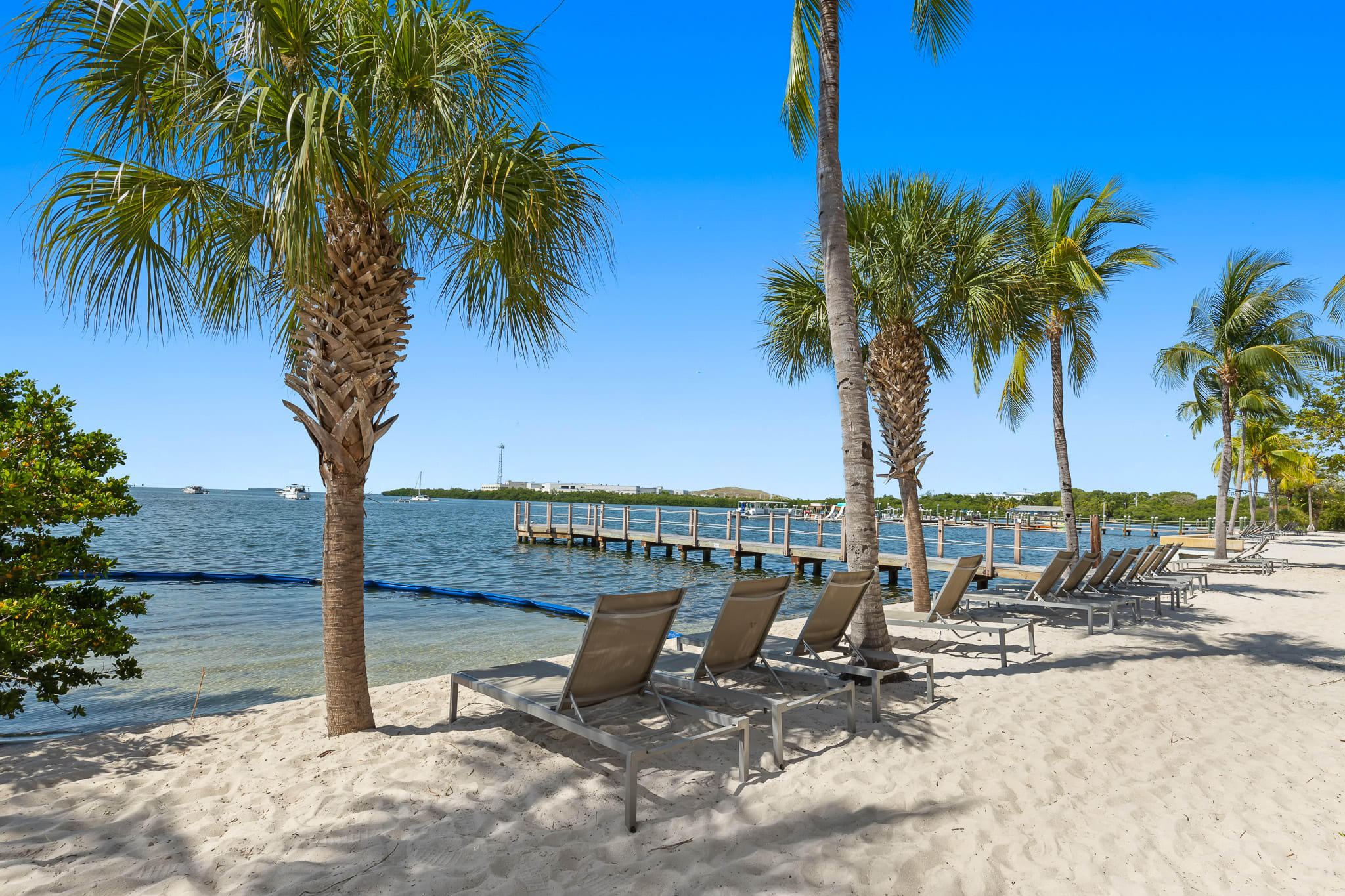 3841 N Roosevelt Blvd, #213