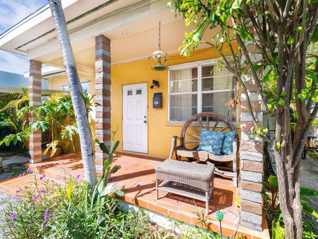319 Julia Street