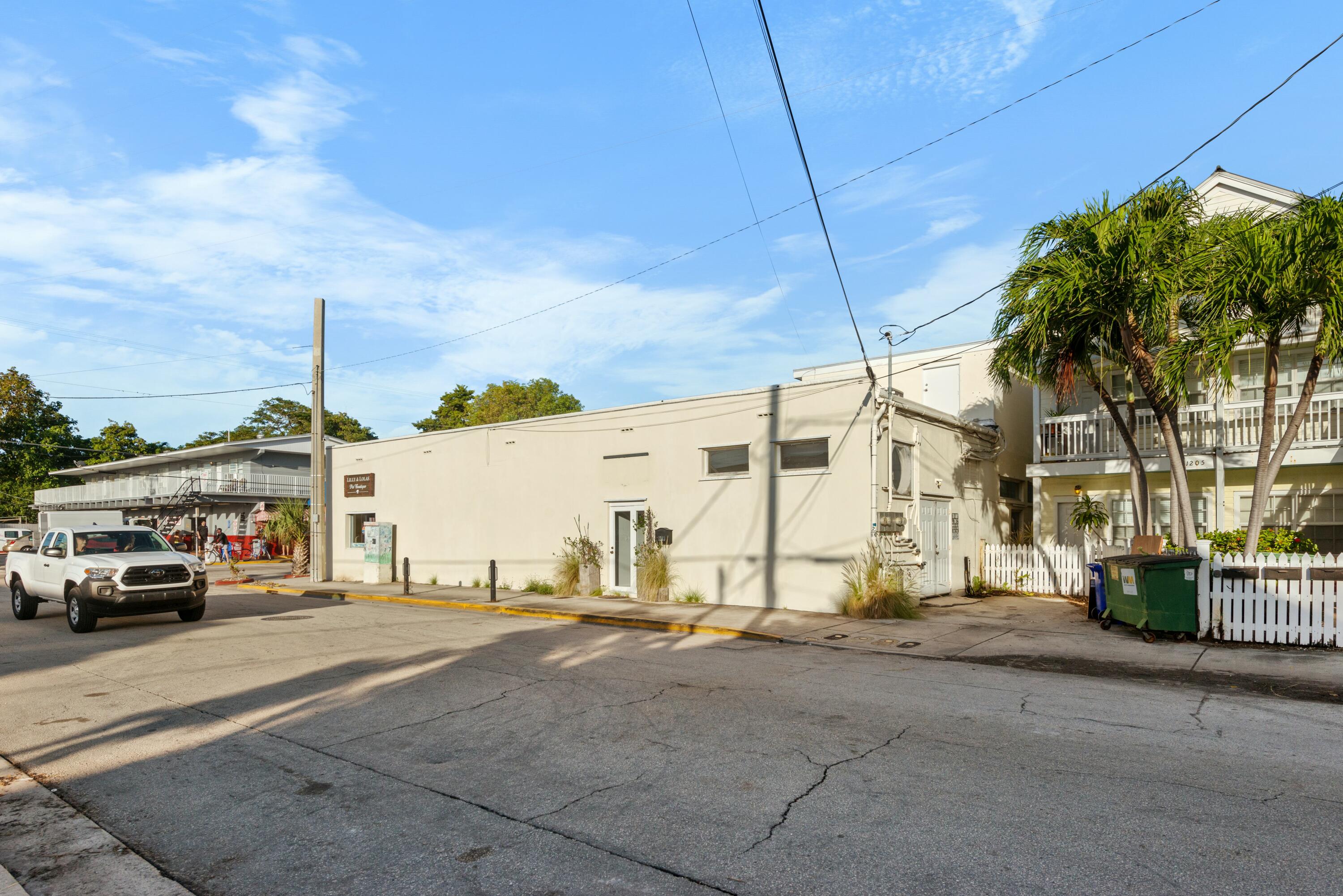 1021-1025 White Street