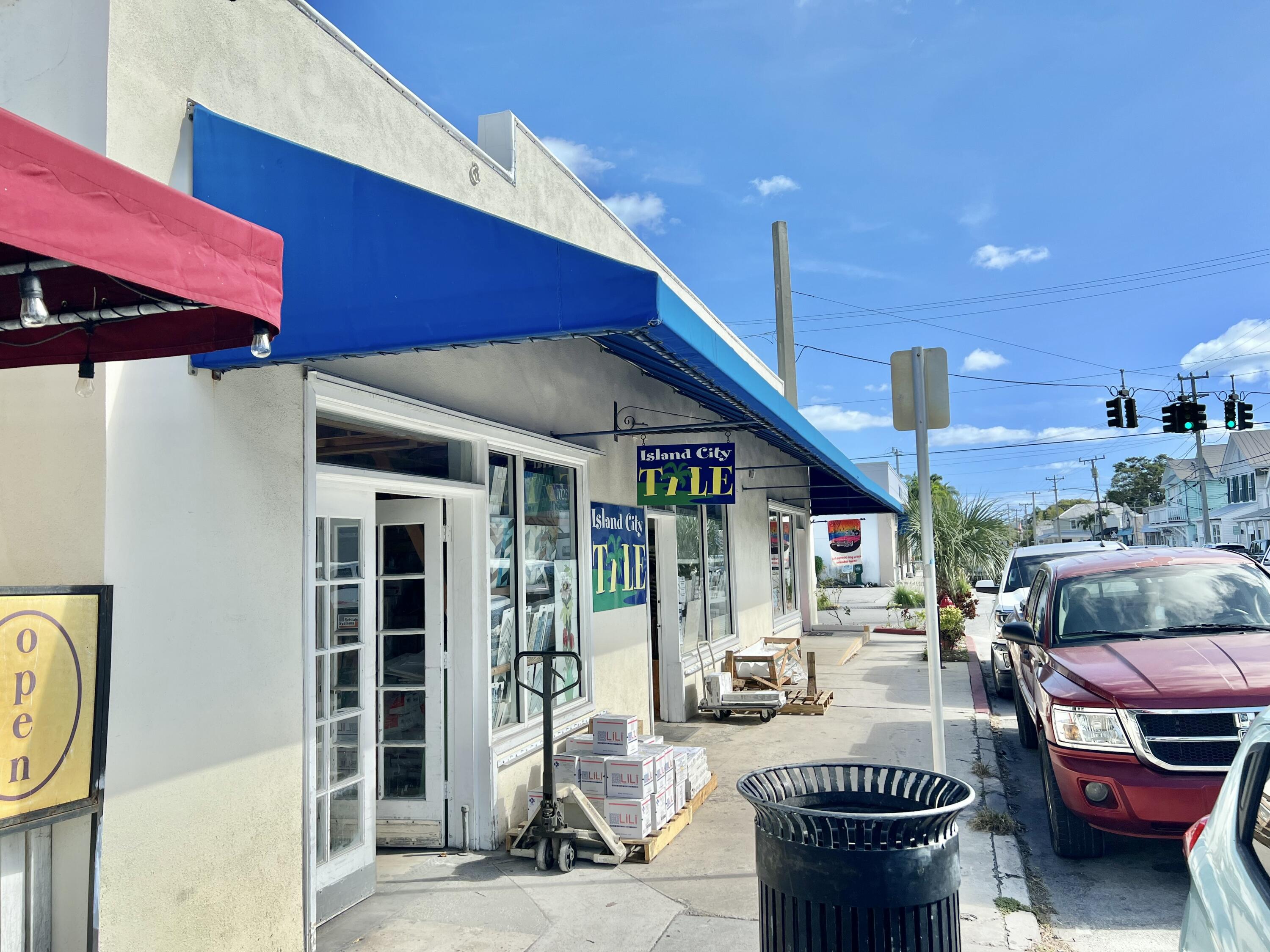 1021-1025 White Street