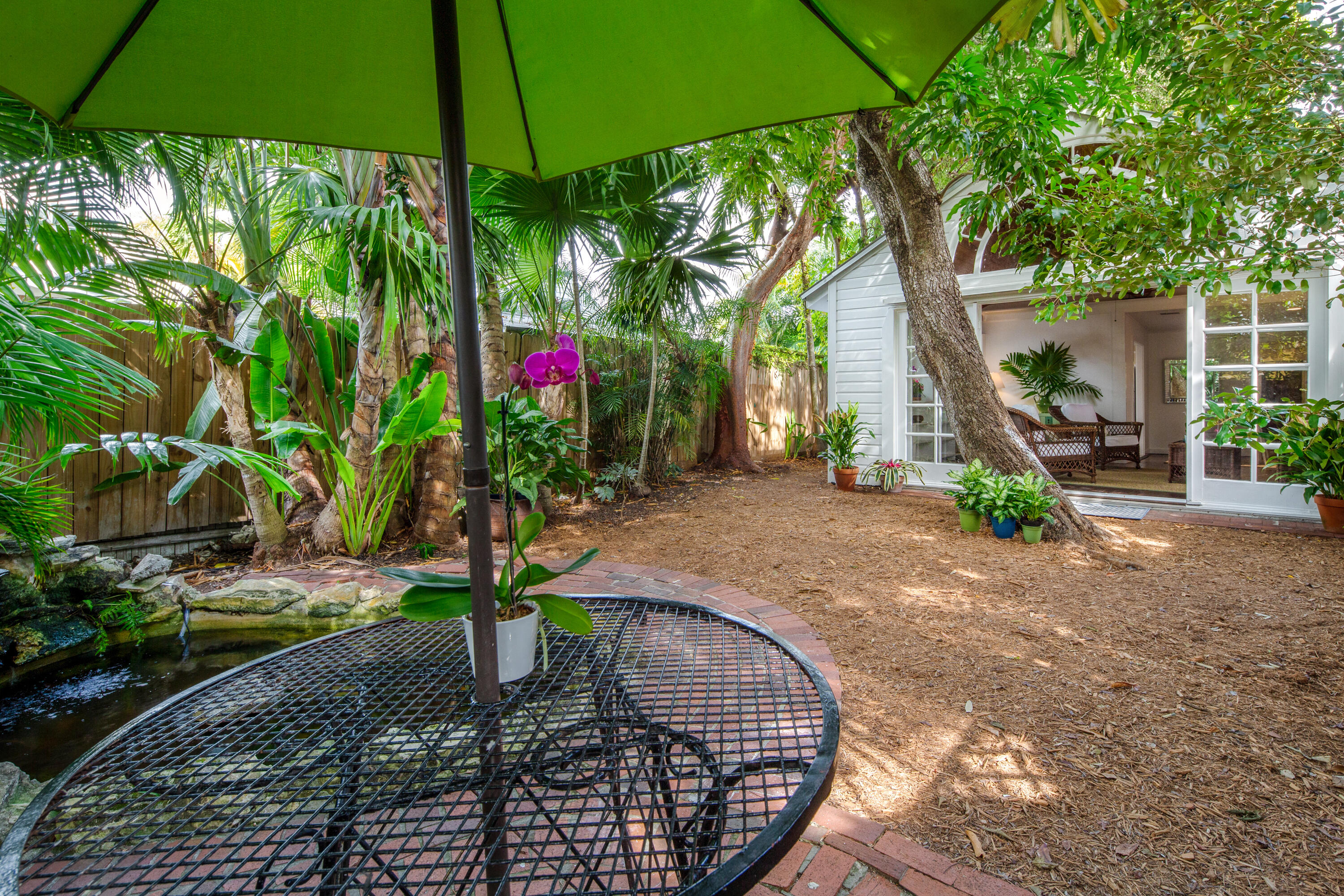804 Ashe Street