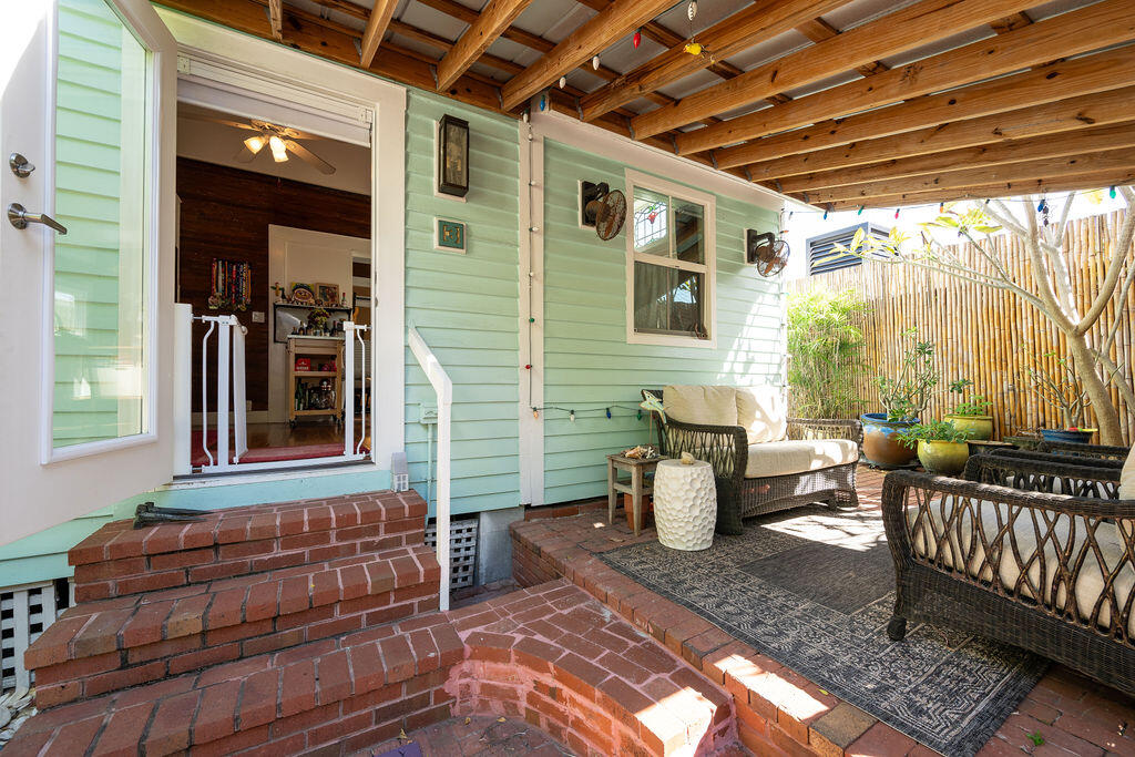 524 Margaret Street Unit: 103