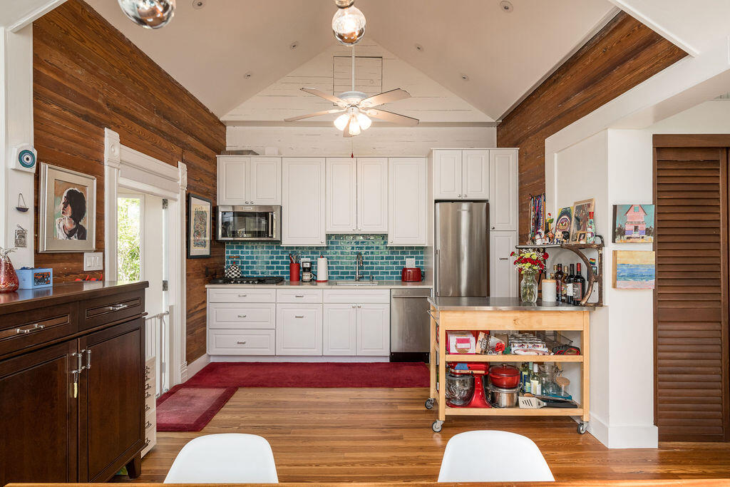 524 Margaret Street Unit: 103