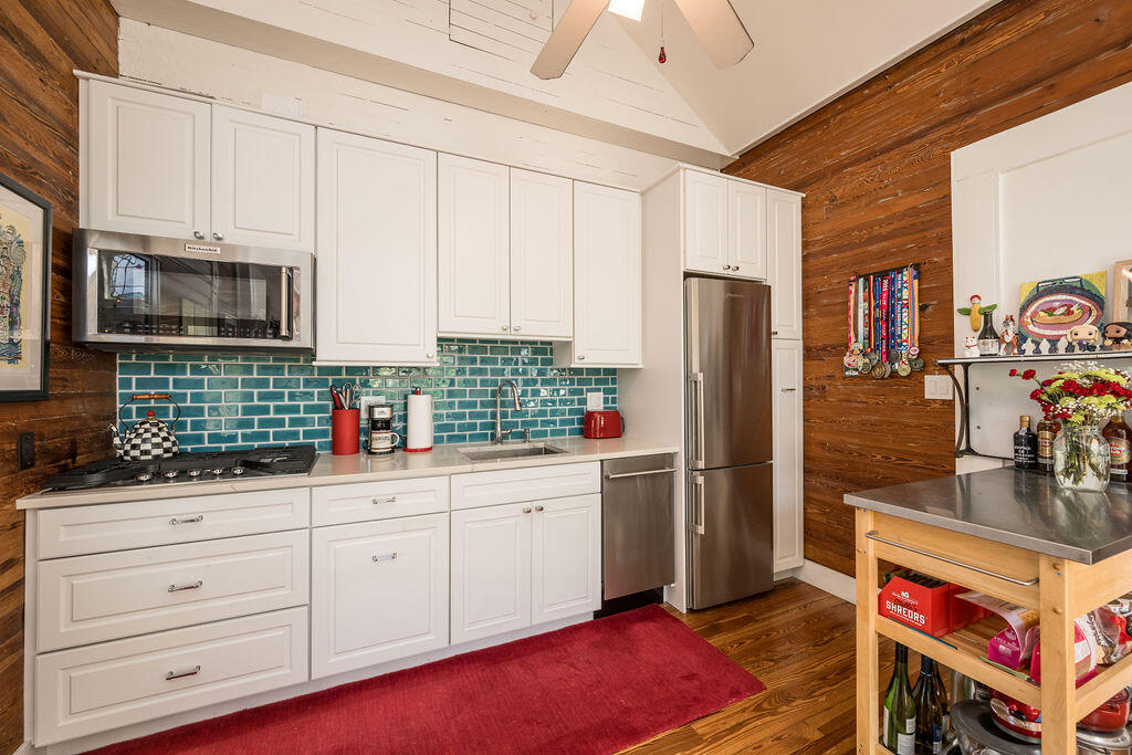 524 Margaret Street Unit: 103