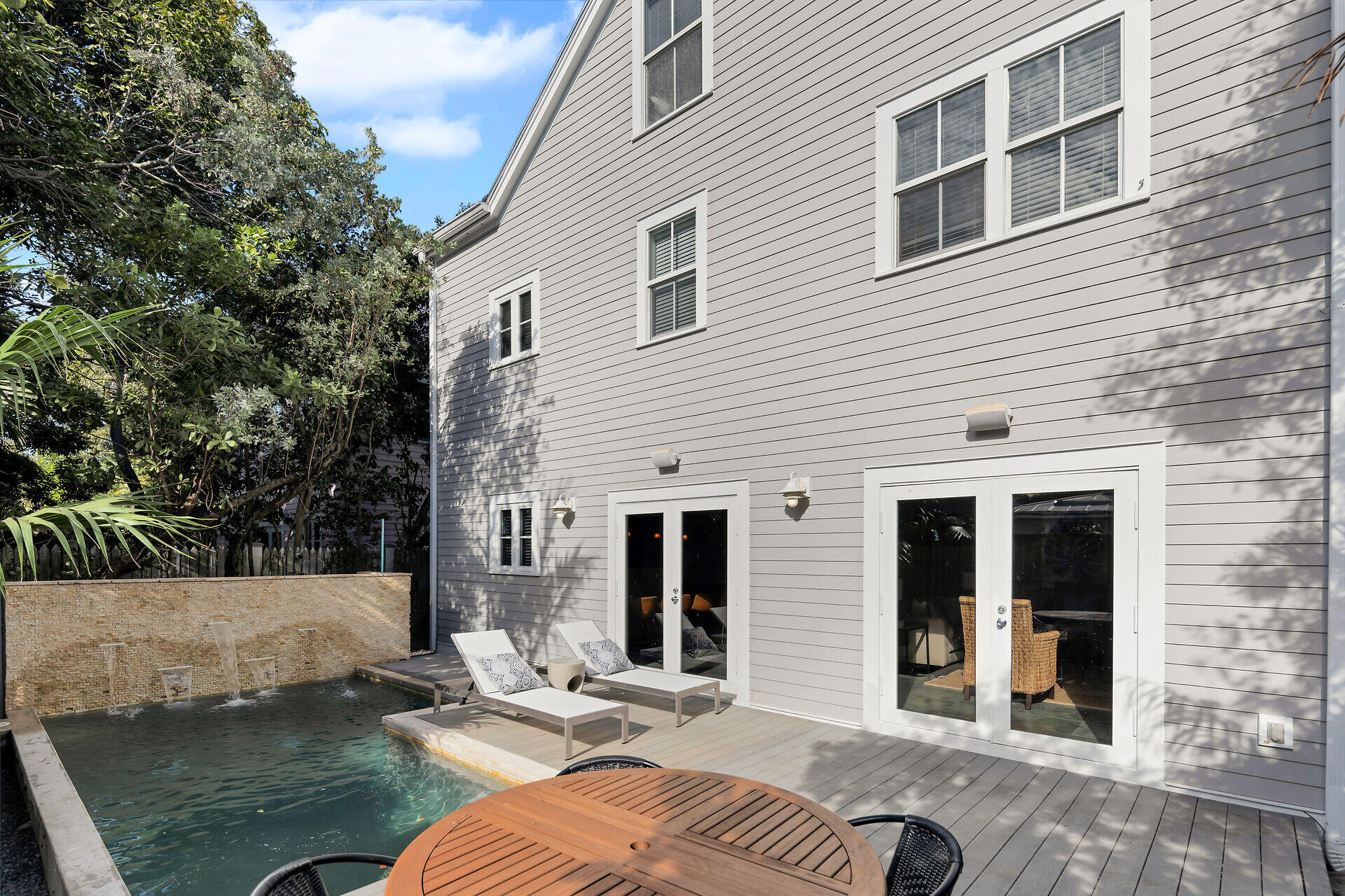 1100 Williams Lane