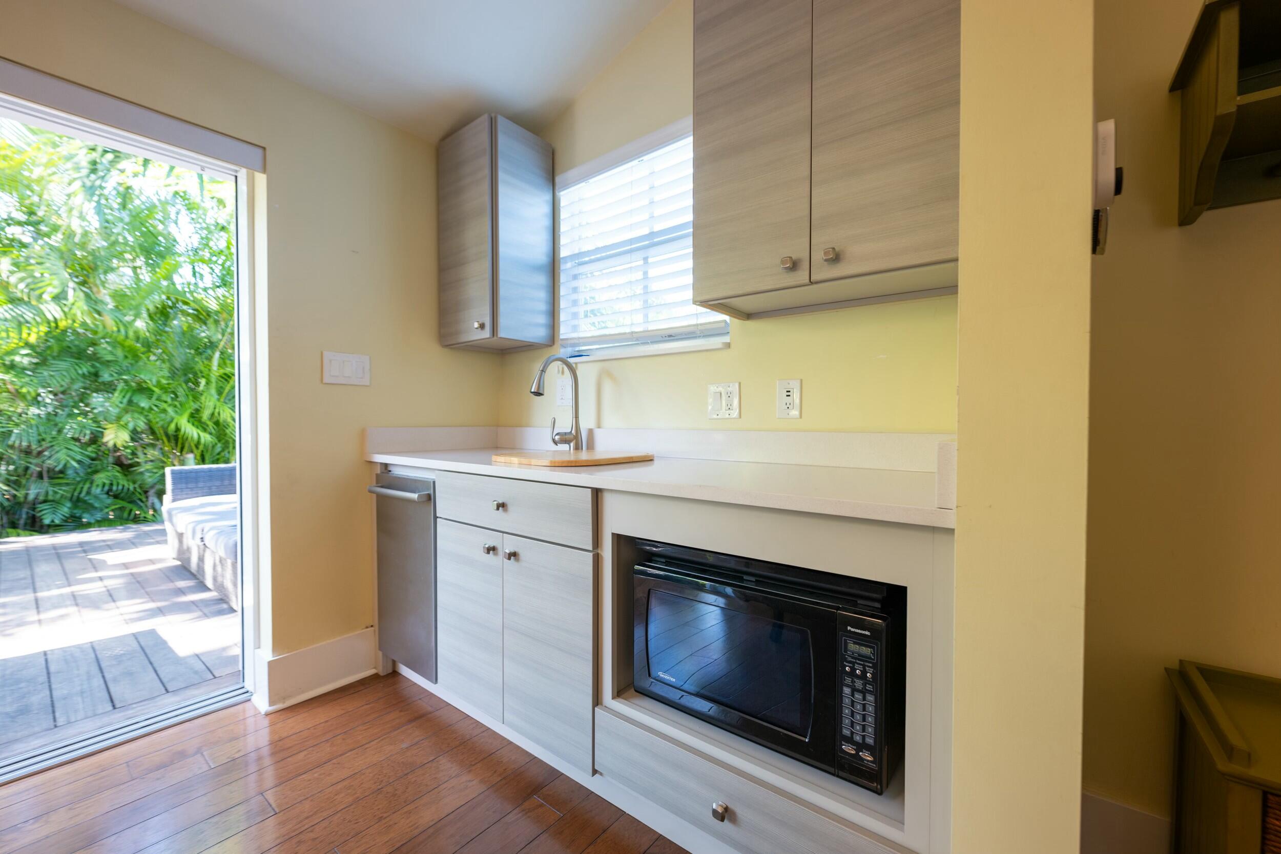 1022 Grinnell Street