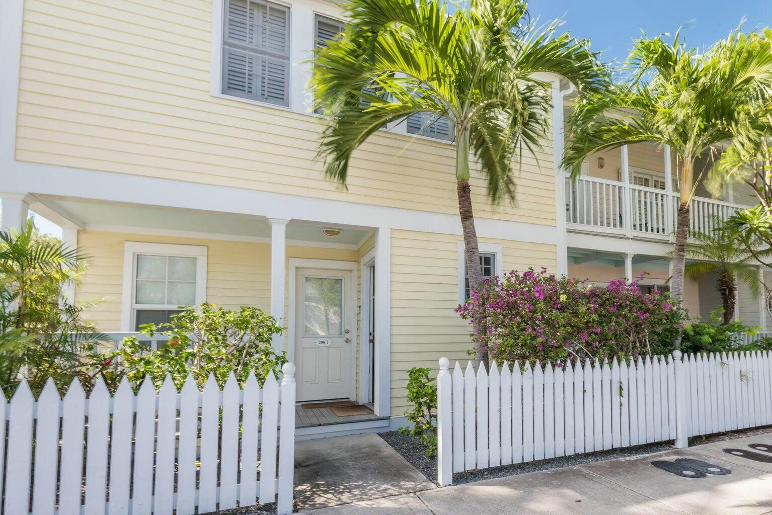 206 Southard Street Unit: 8