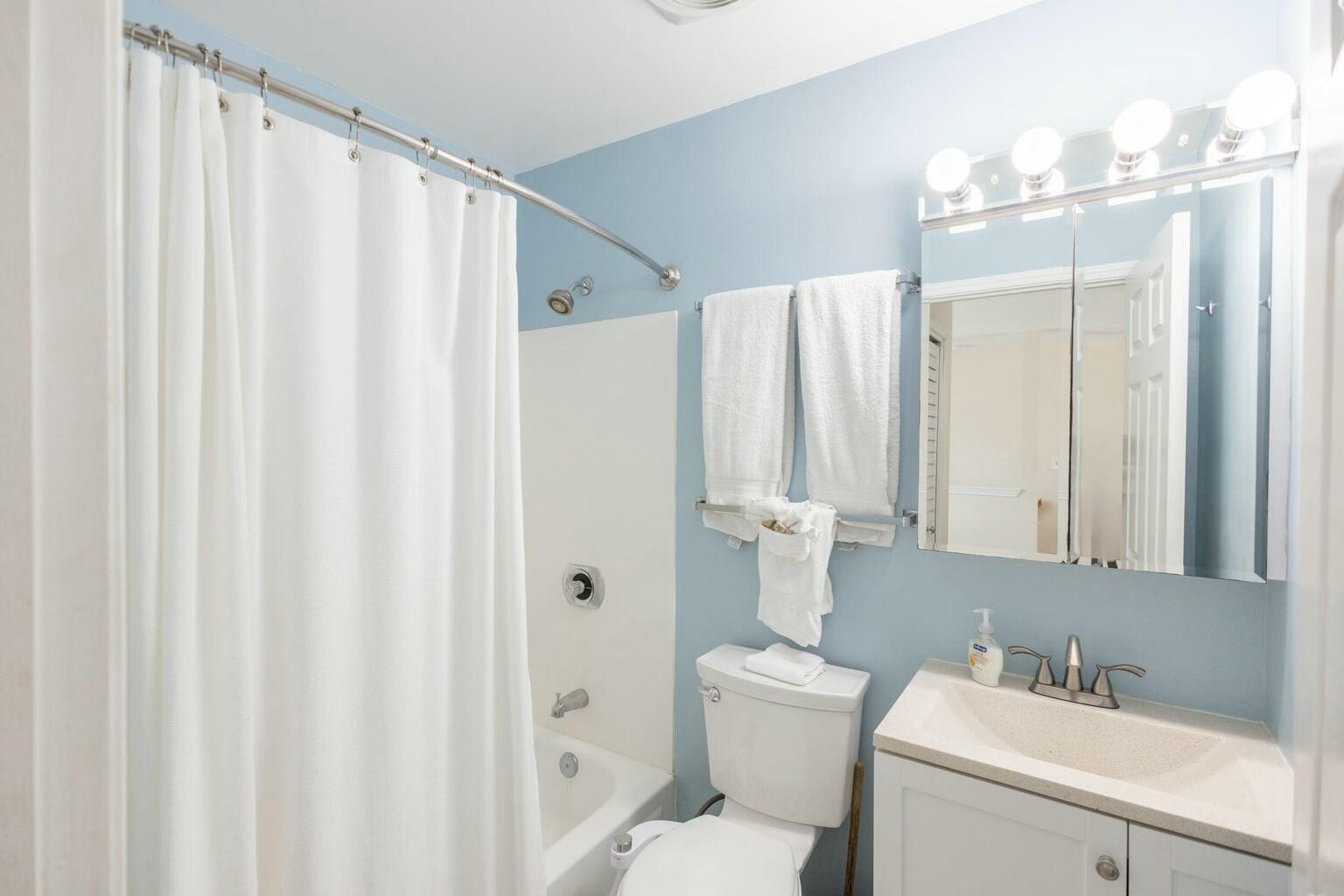 206 Southard Street Unit: 8