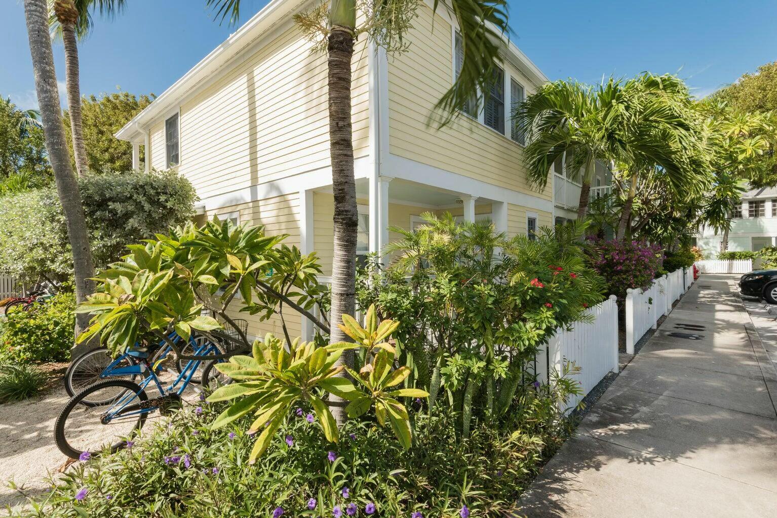 206 Southard Street Unit: 8