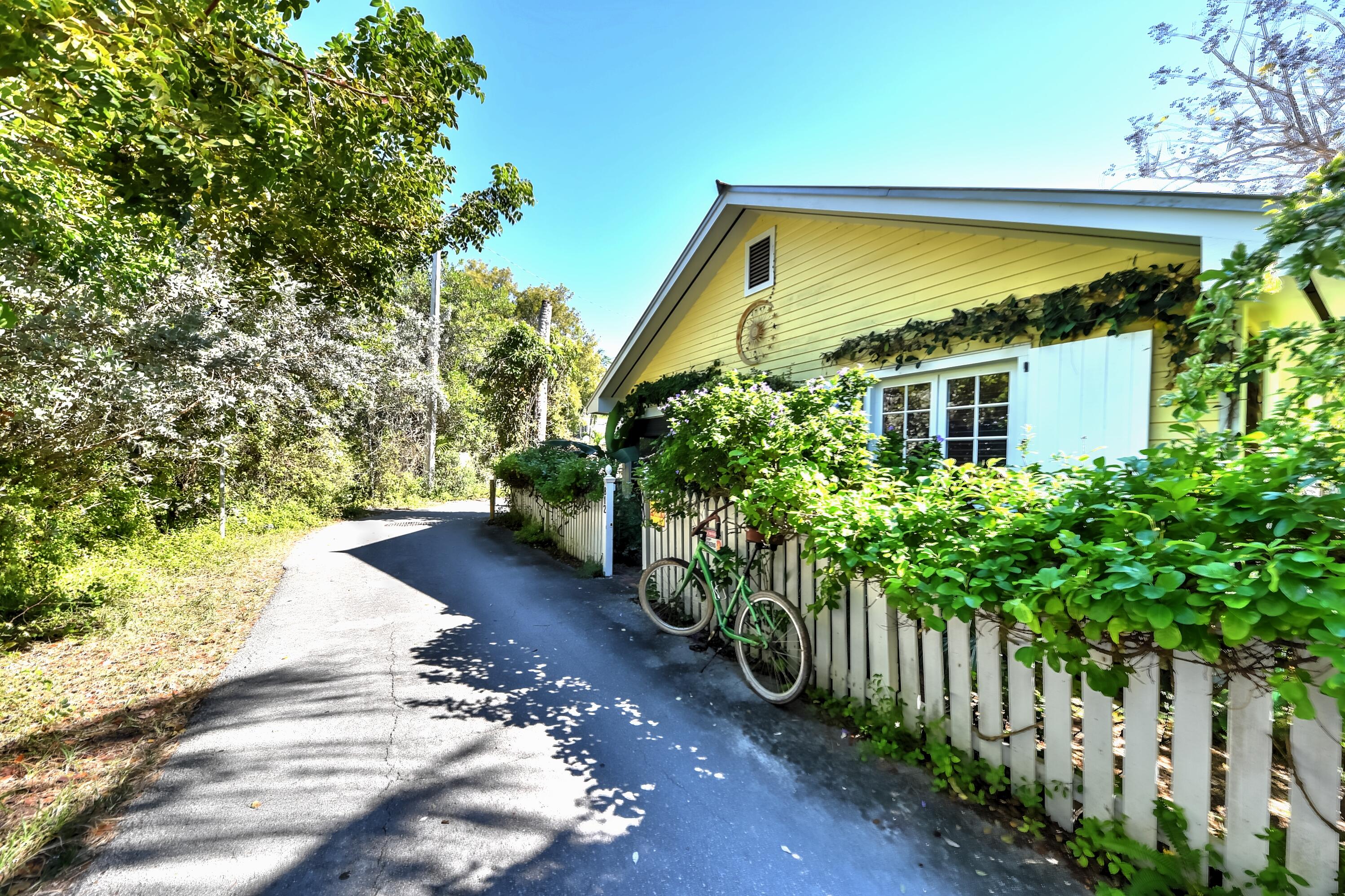 812 Carsten Lane