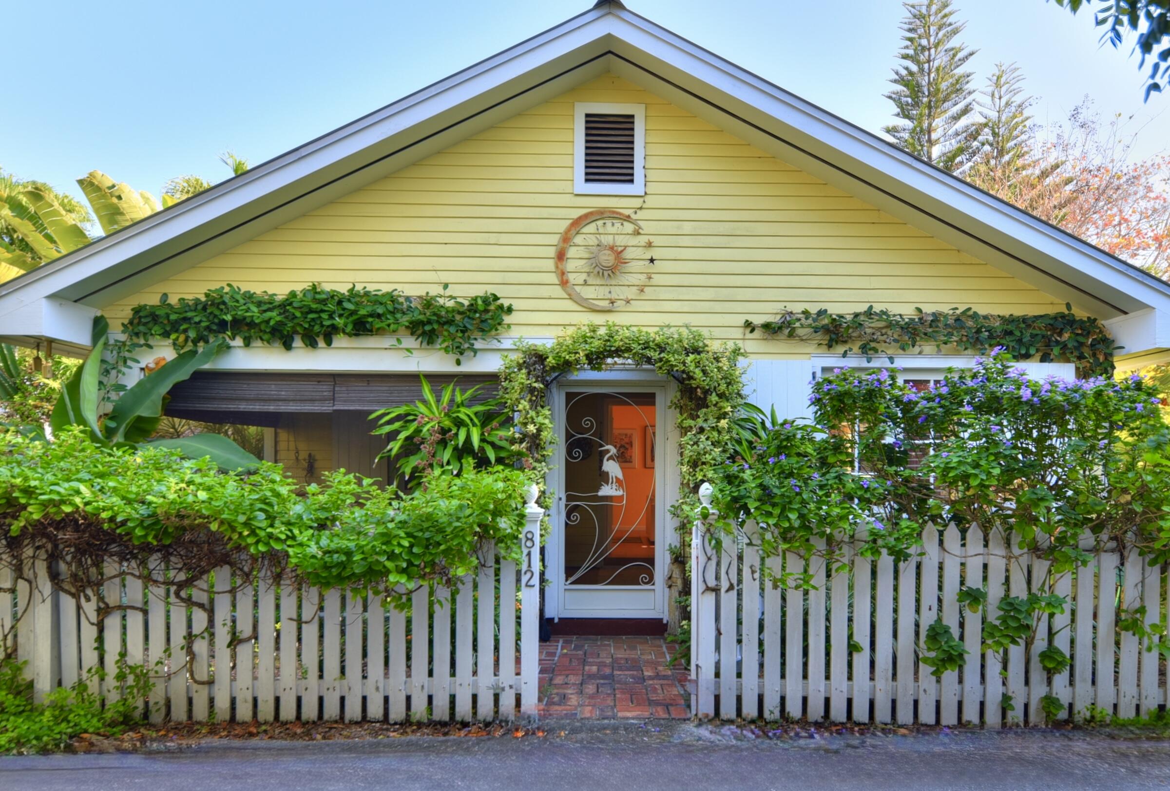 812 Carsten Lane