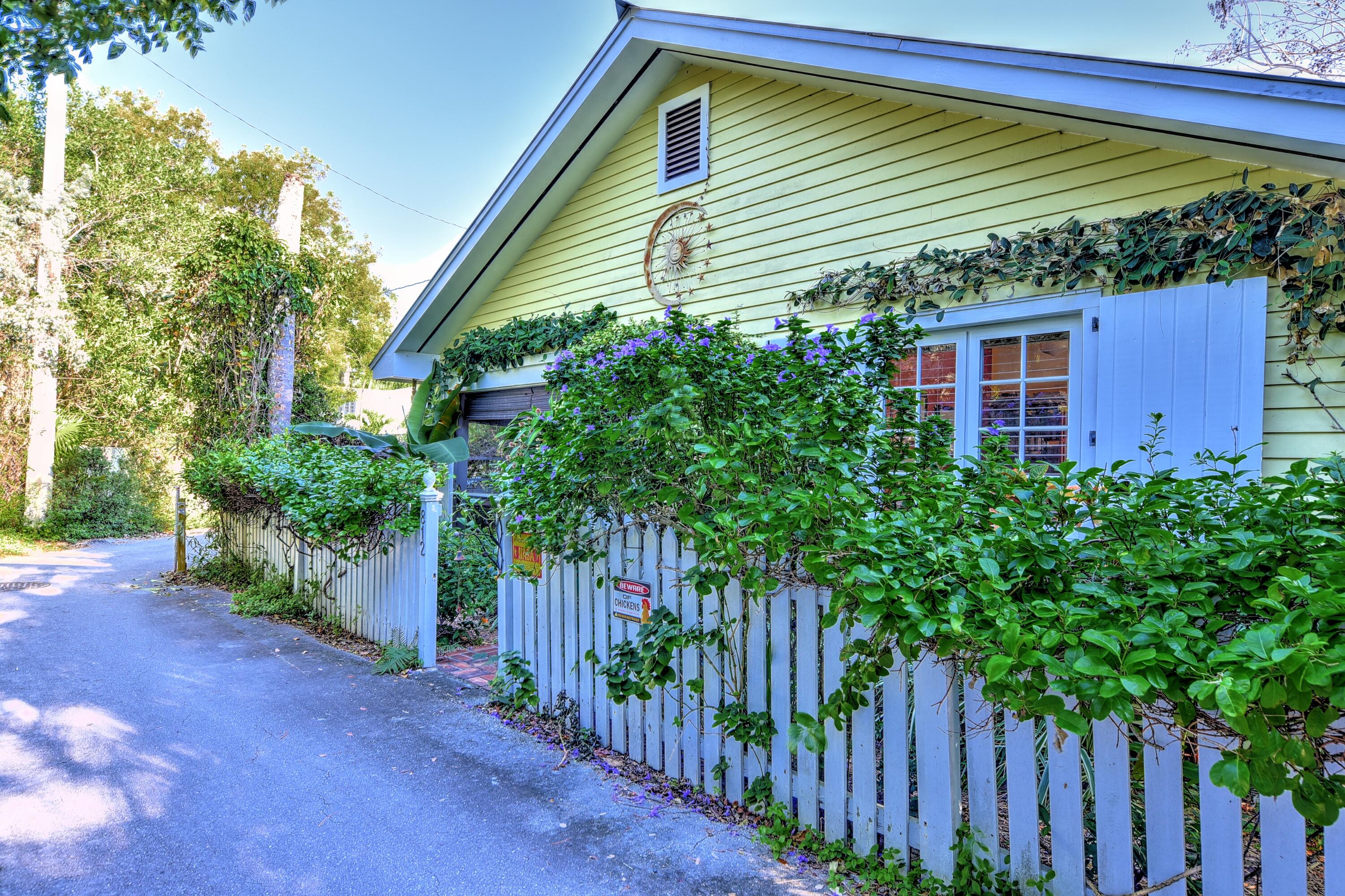 812 Carsten Lane