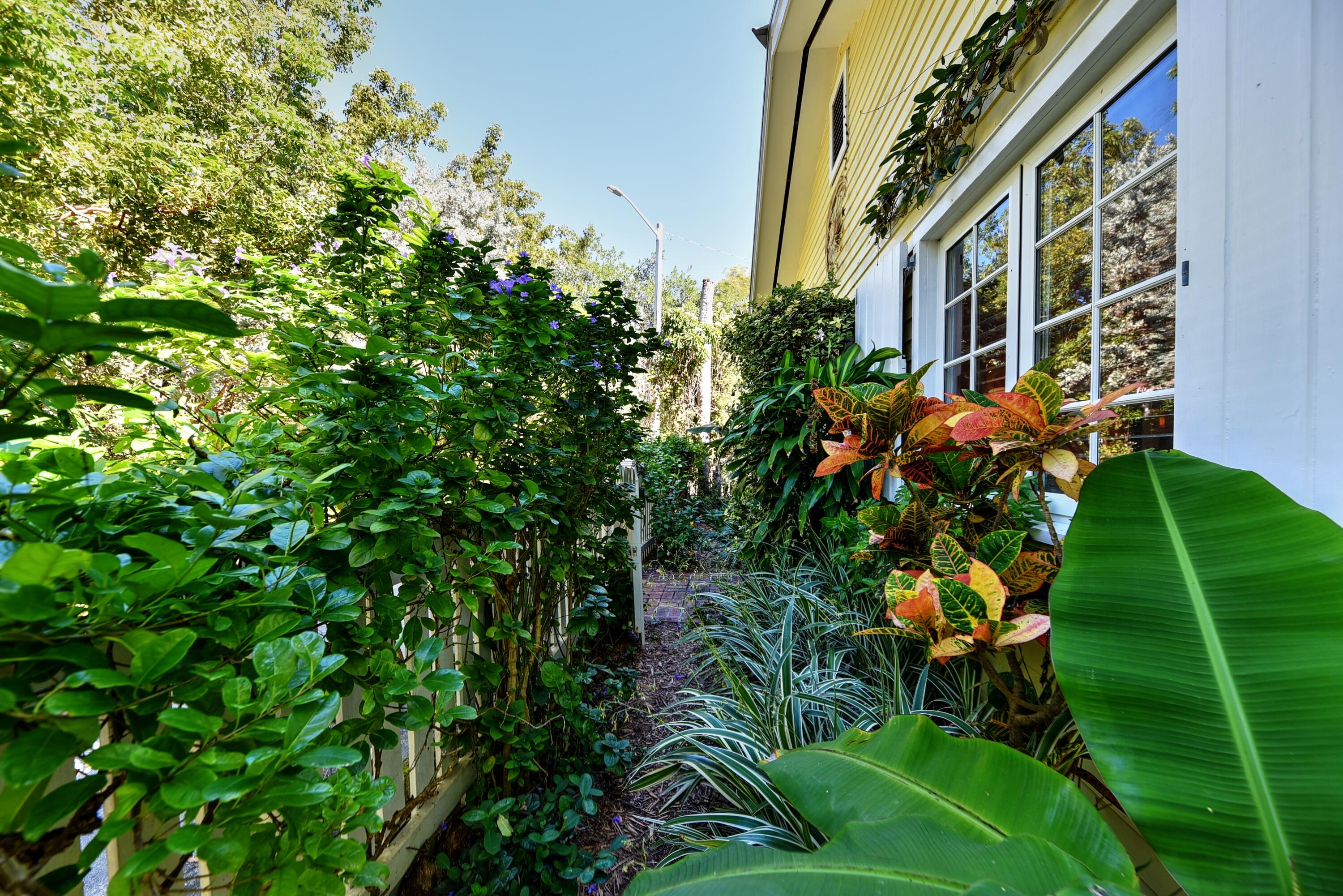 812 Carsten Lane