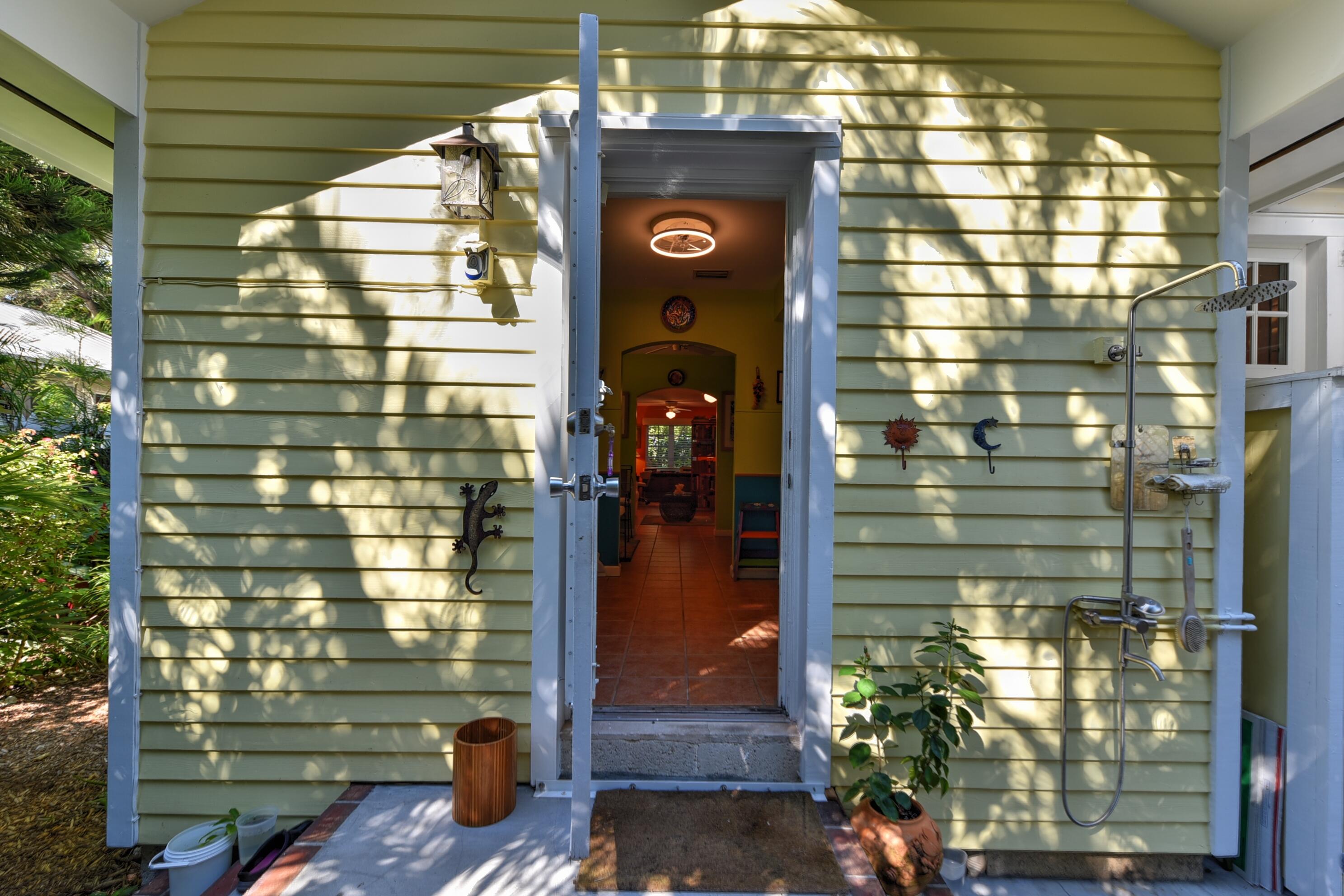 812 Carsten Lane