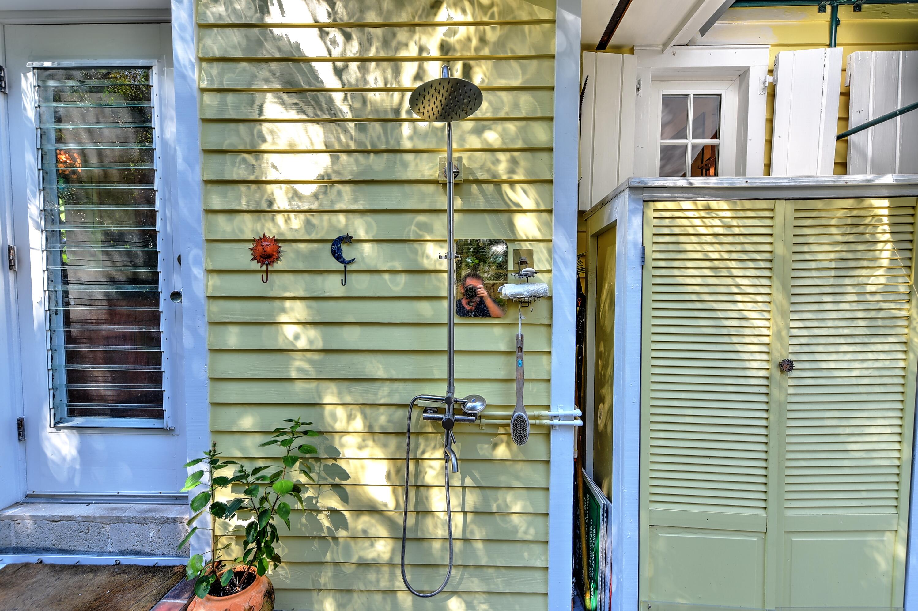 812 Carsten Lane