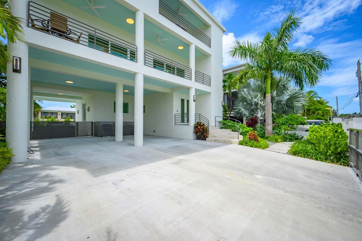 24 Floral Avenue