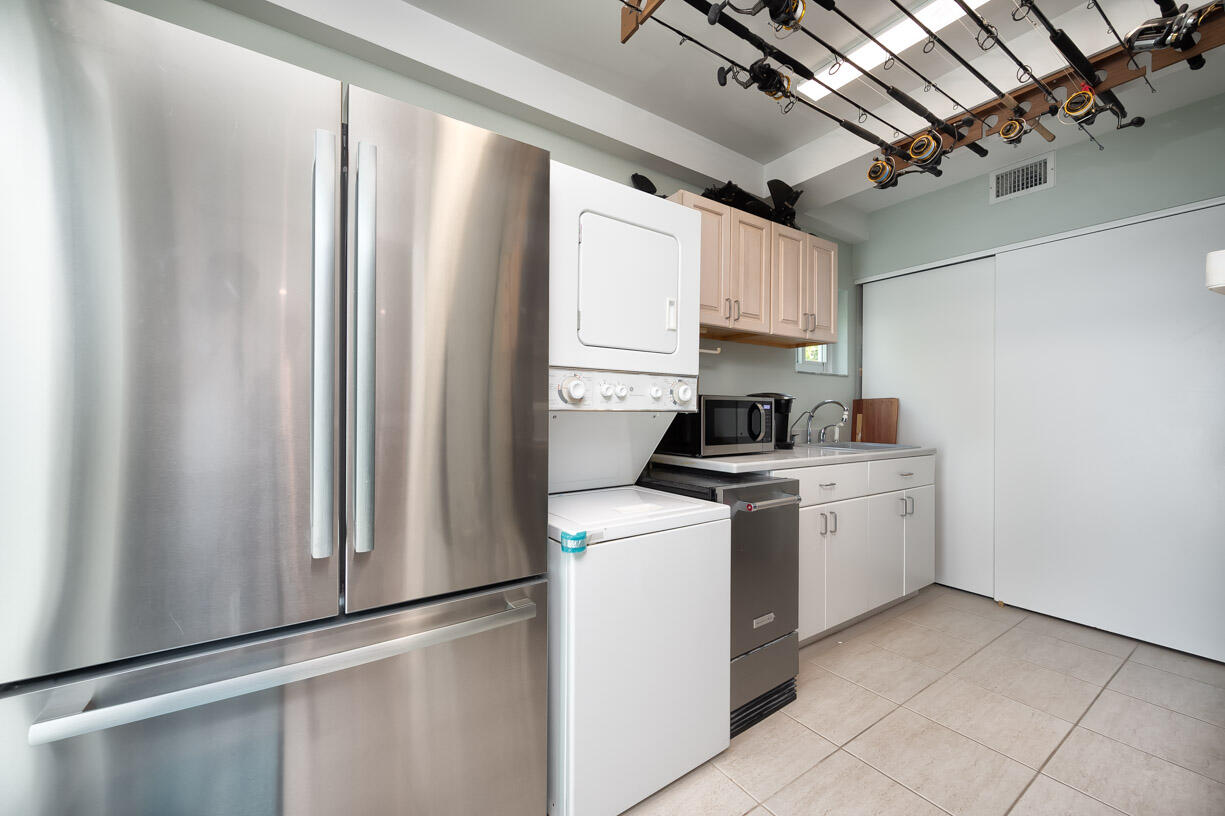 24 Floral Avenue