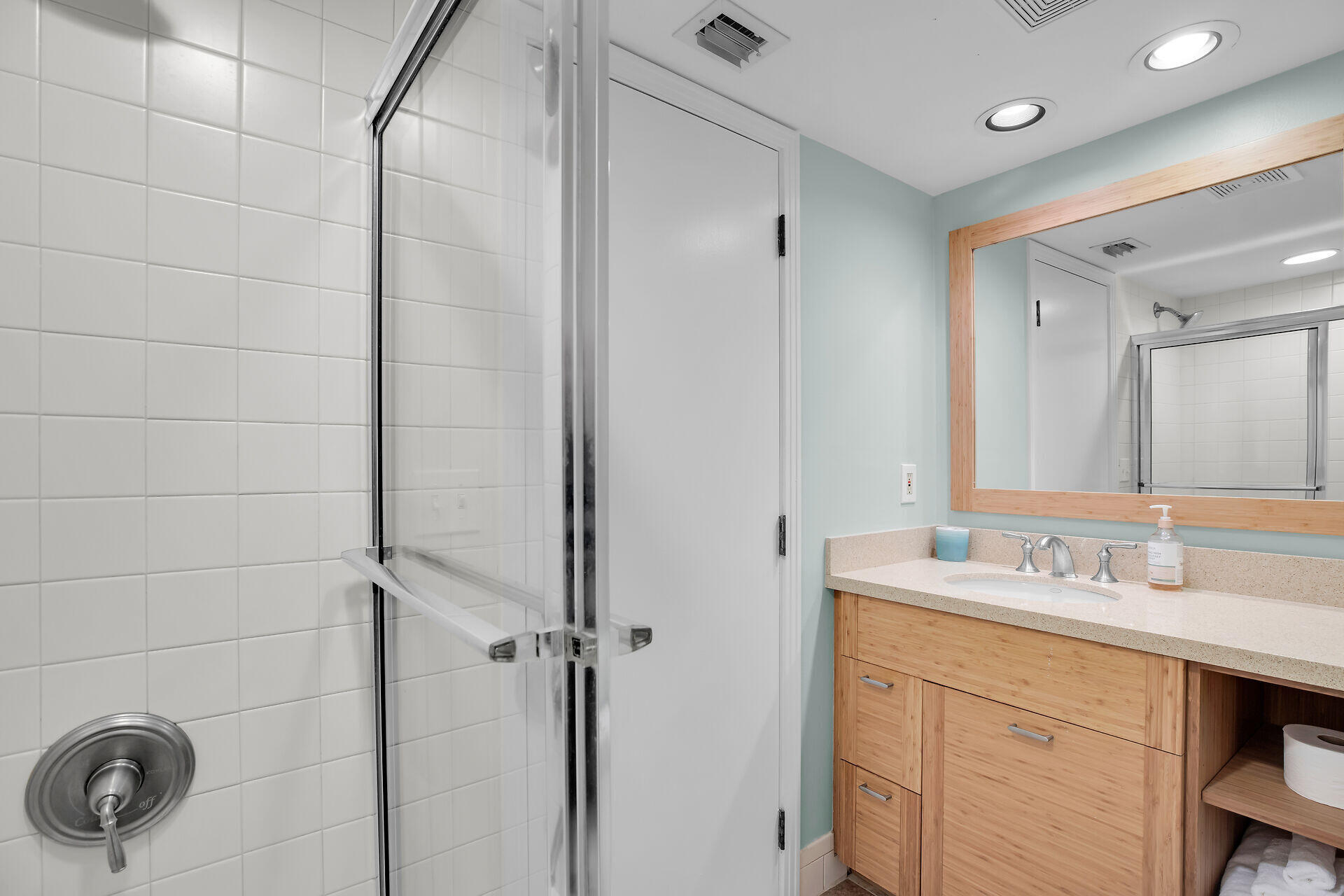 30 Hilton Haven Road Unit: 2B
