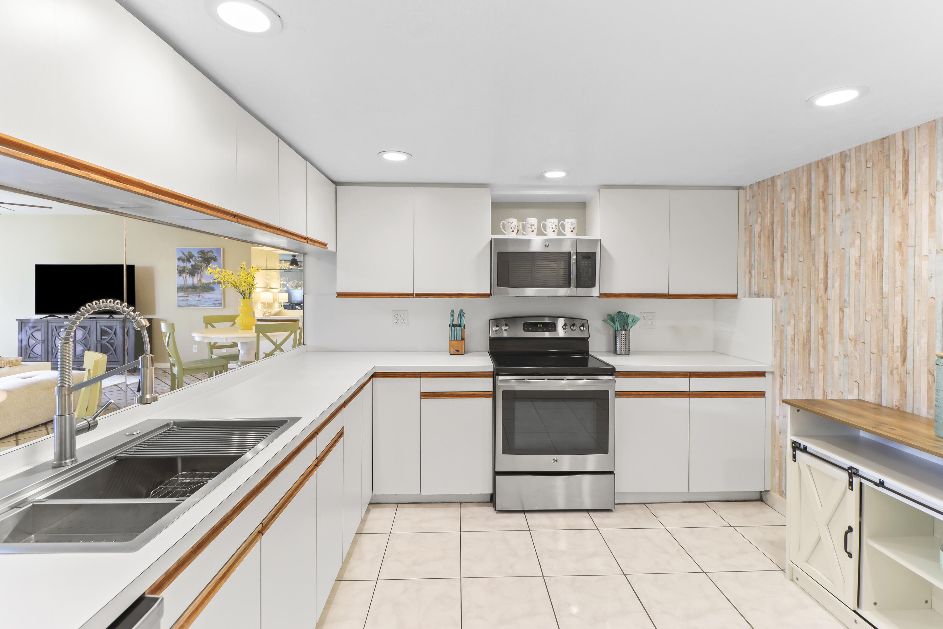 1800 Atlantic Boulevard Unit: 220C