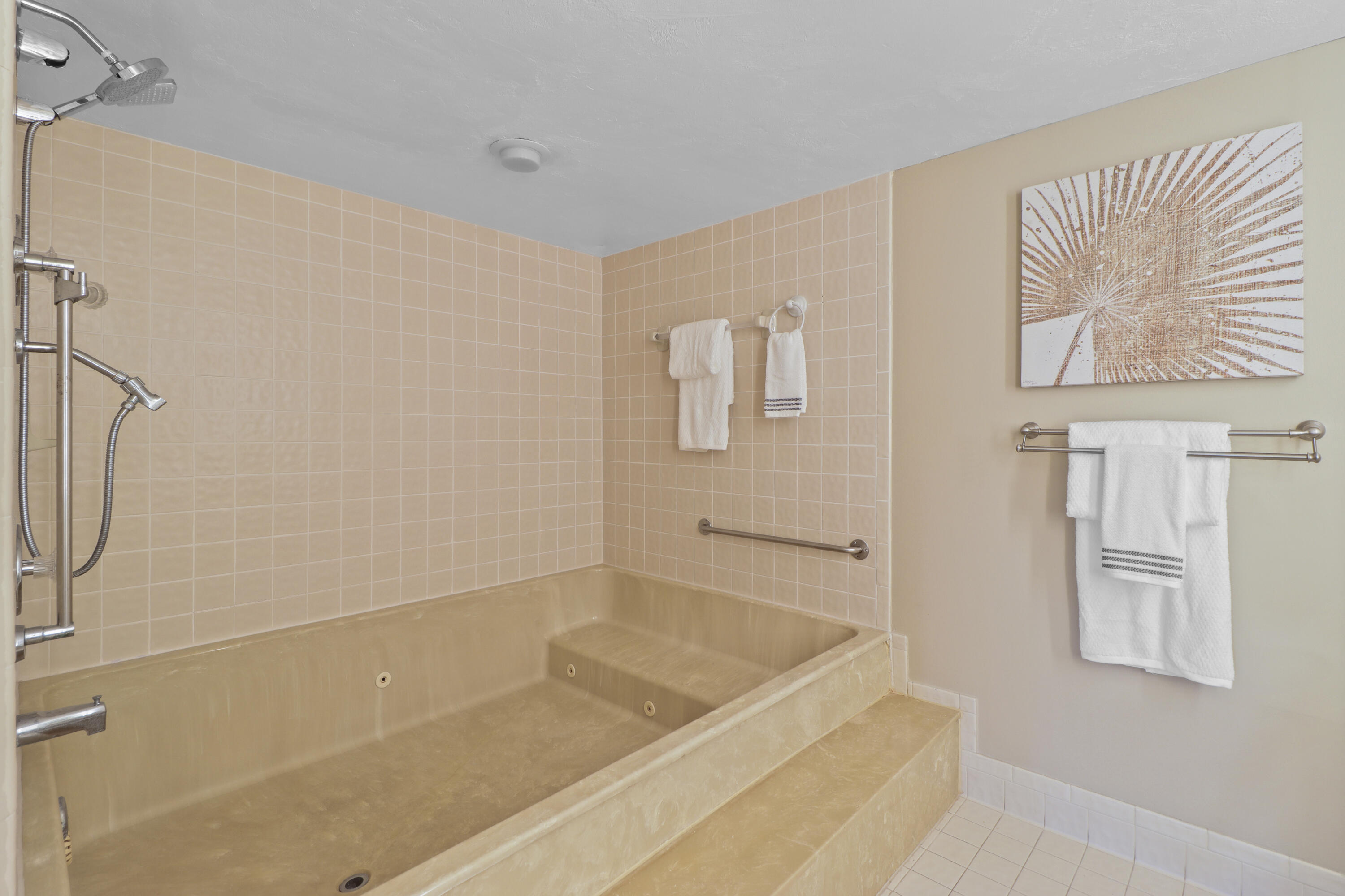 1800 Atlantic Boulevard Unit: 220C