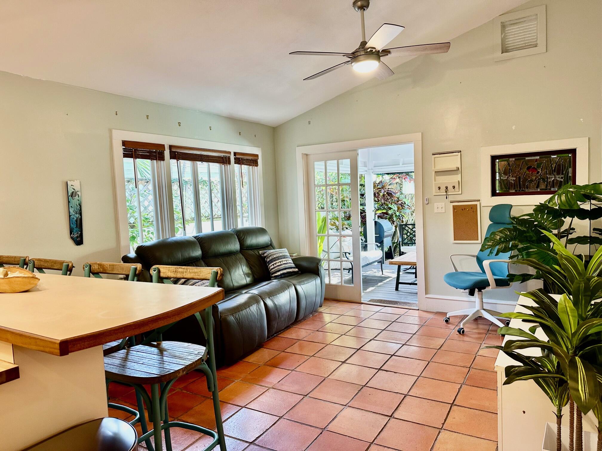 1122 Margaret Street