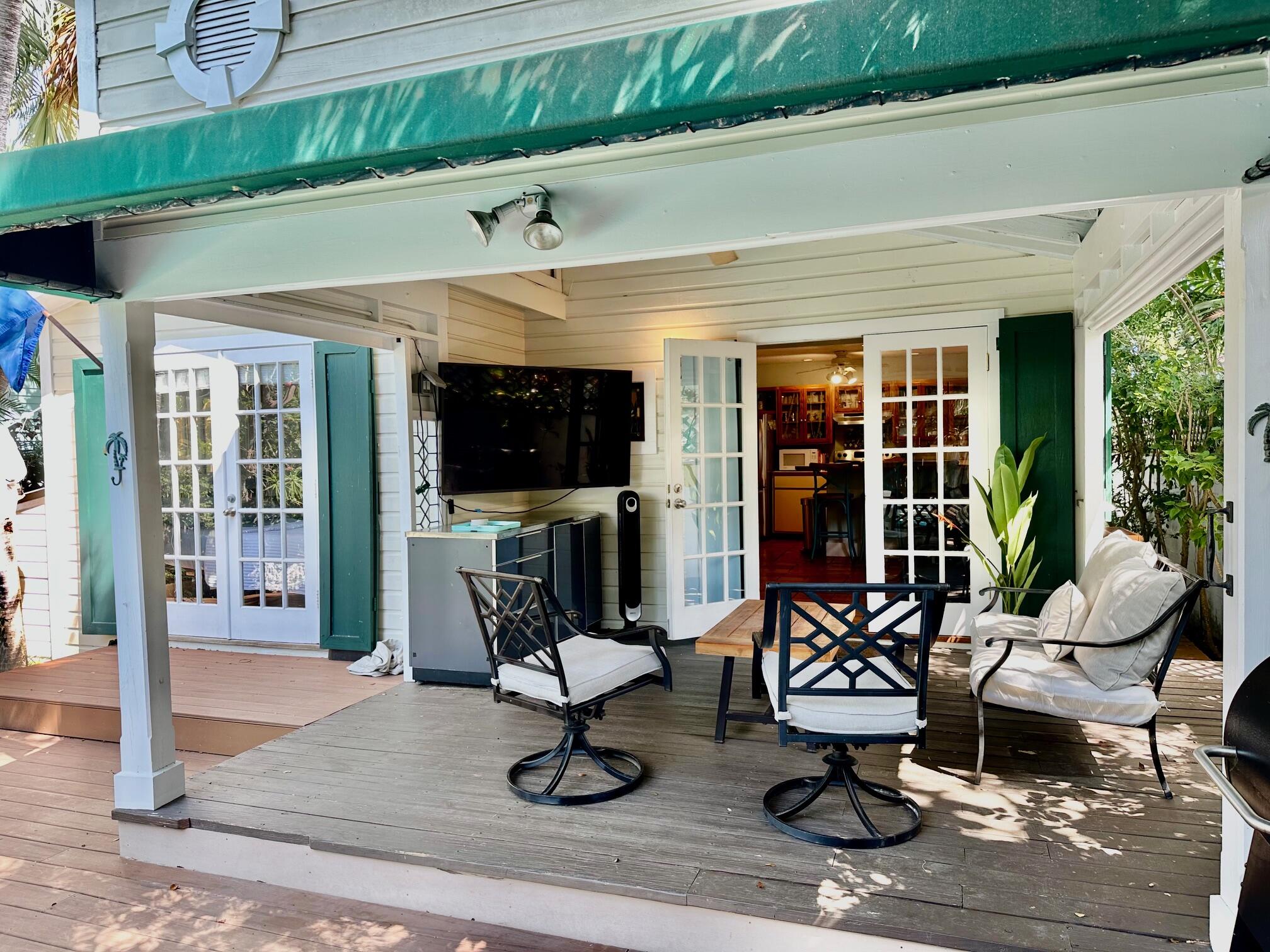 1122 Margaret Street