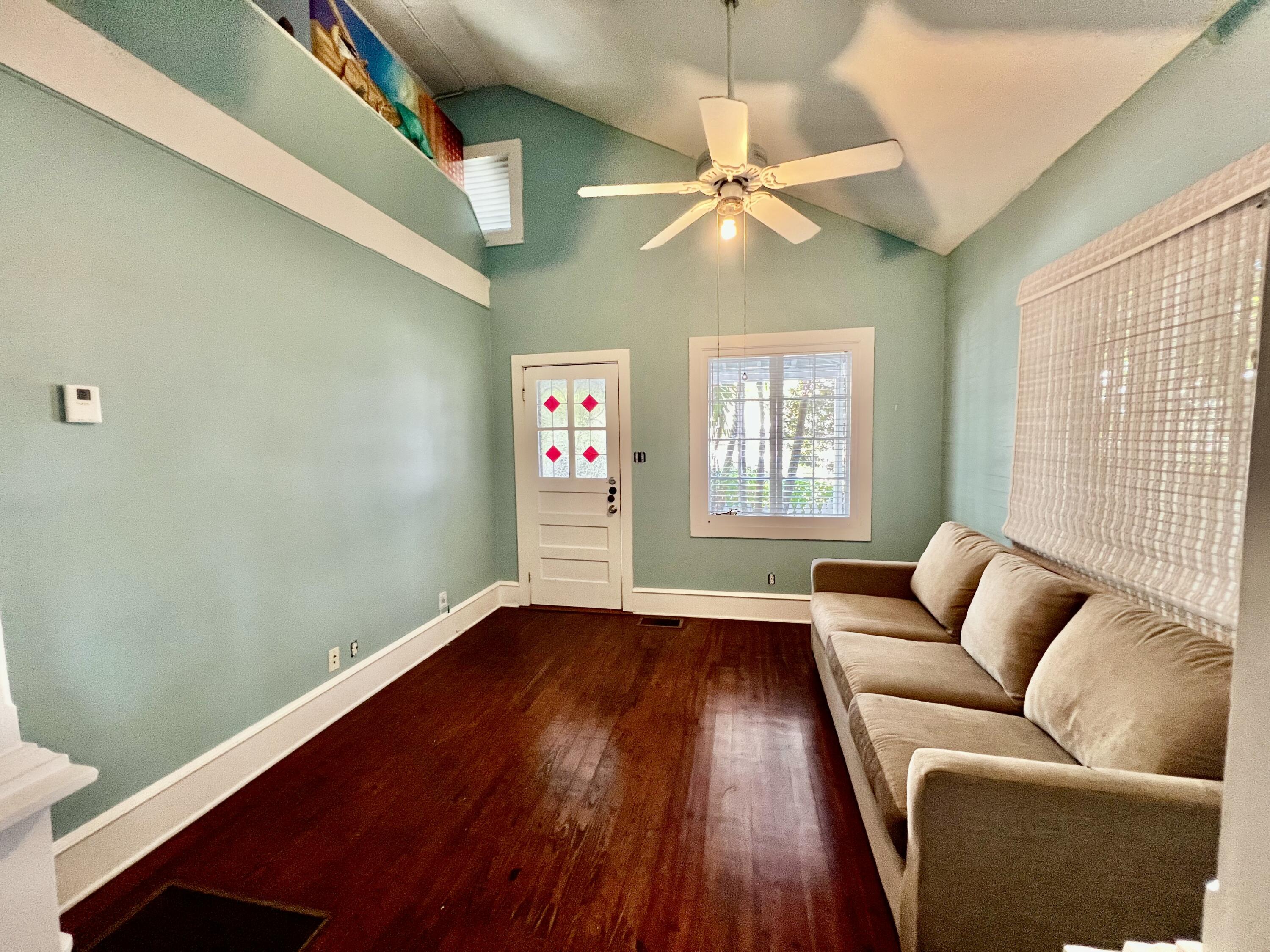 1122 Margaret Street